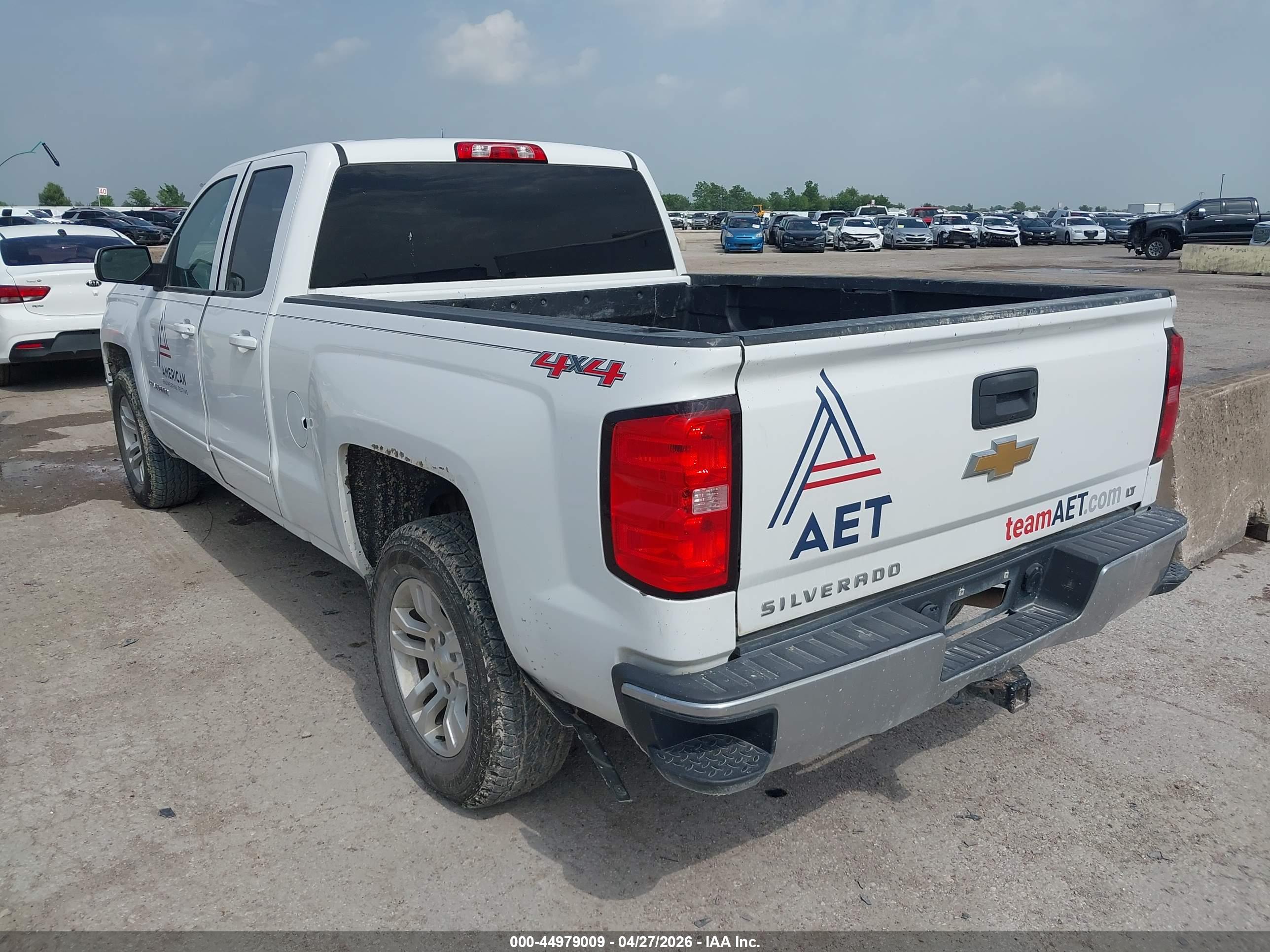 CHEVROLET SILVERADO image 3