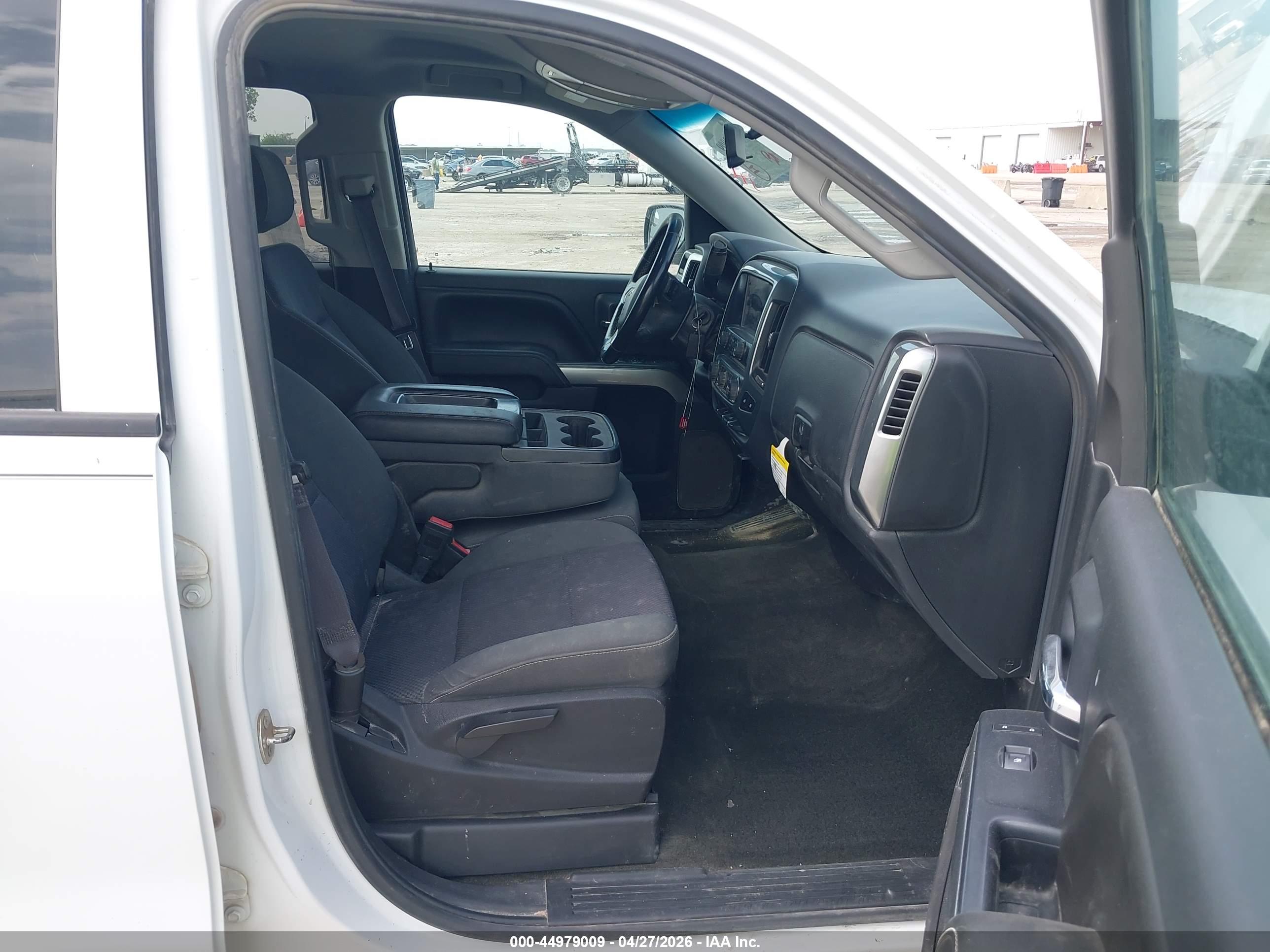 CHEVROLET SILVERADO image 5