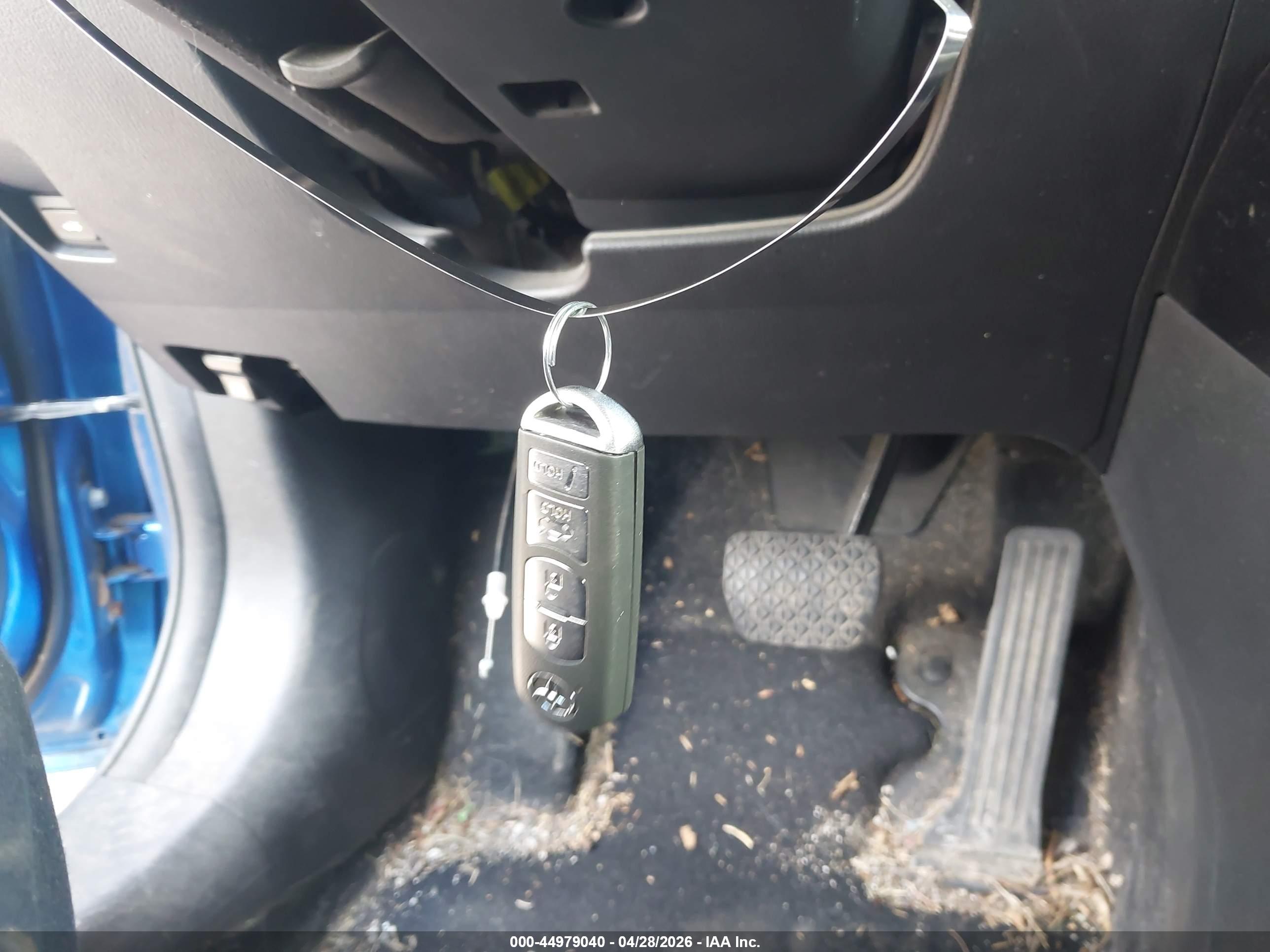 TOYOTA YARIS image 11