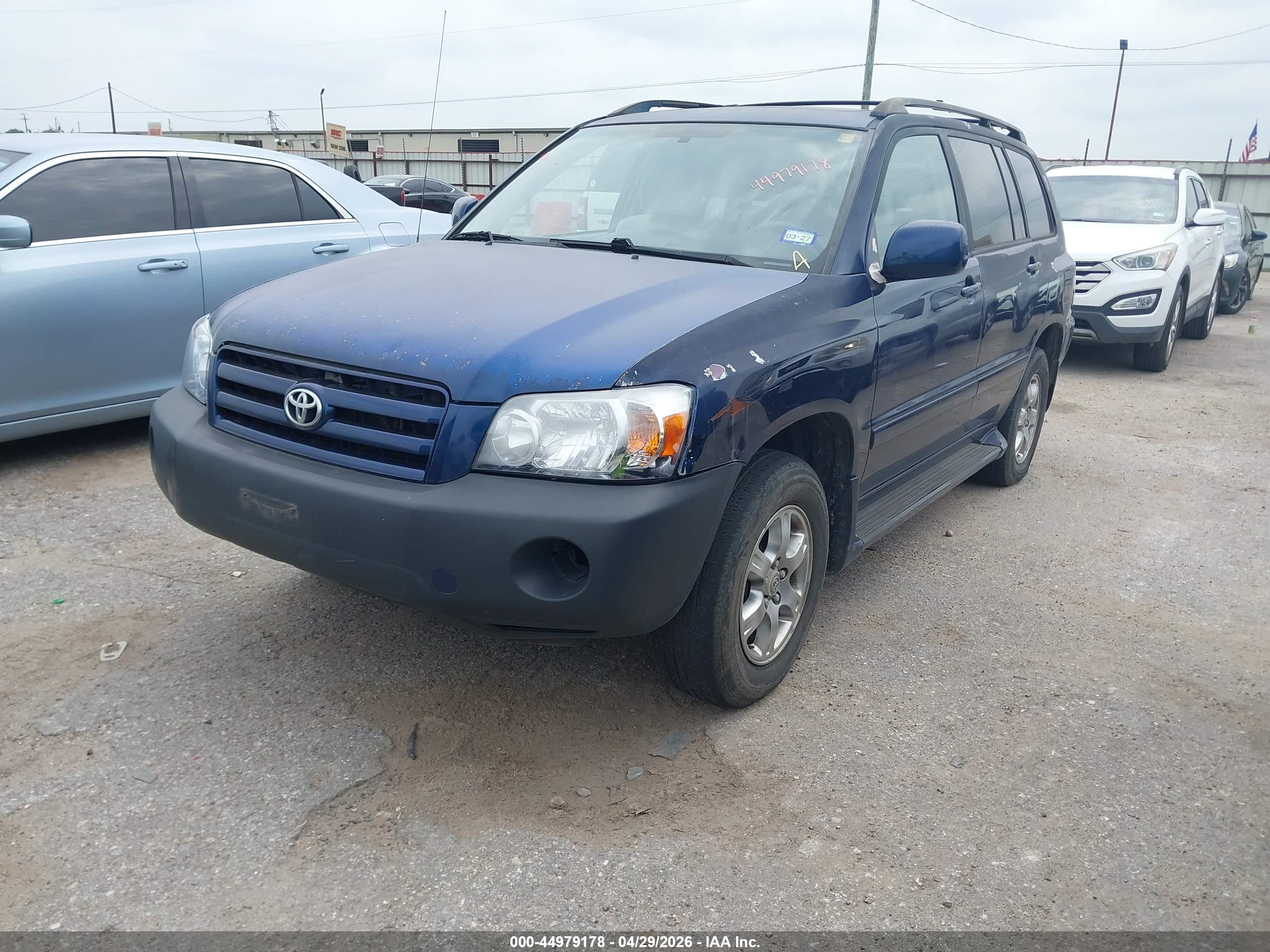 TOYOTA HIGHLANDER image 2