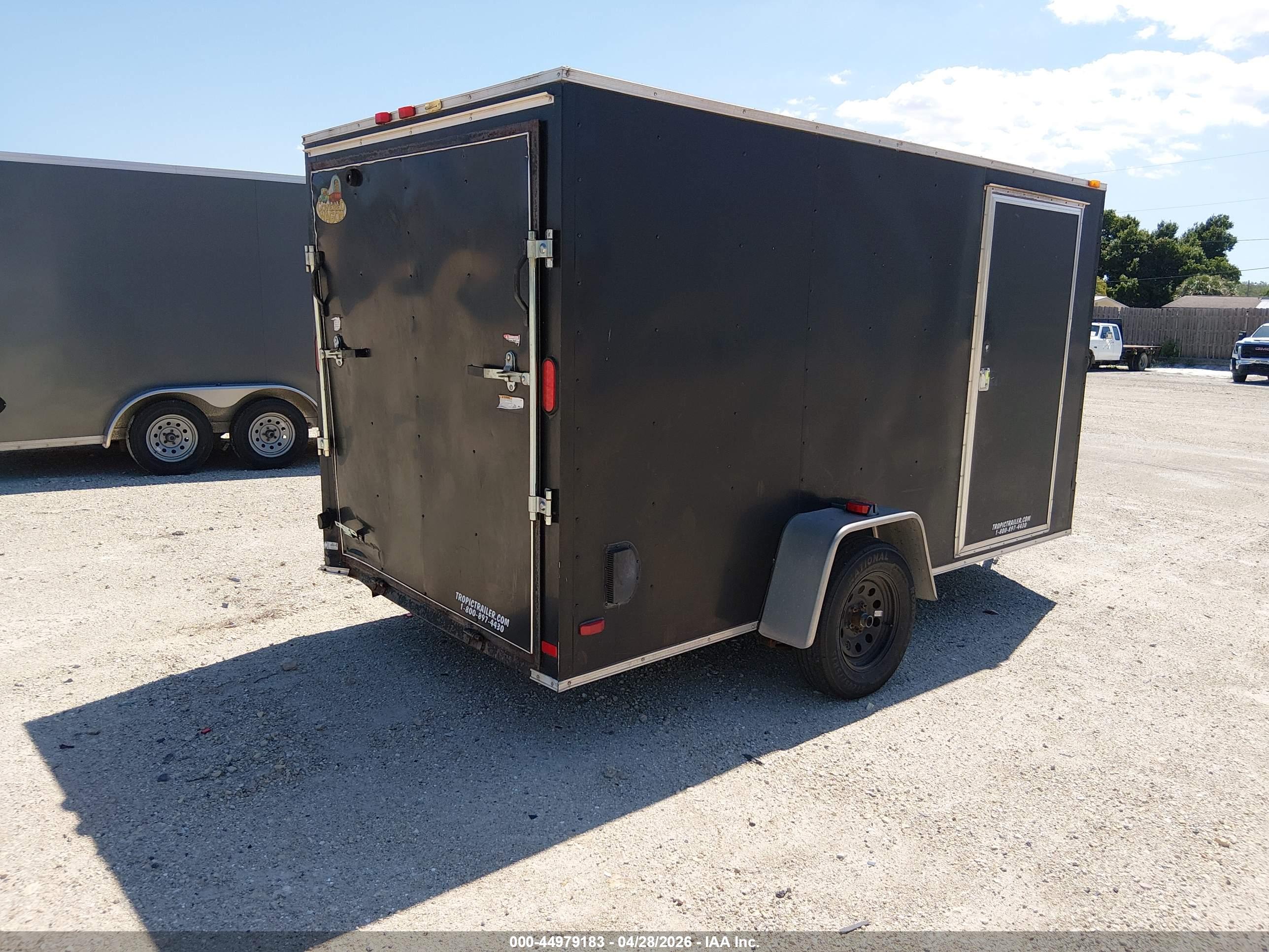 COVERED WAGON image 4