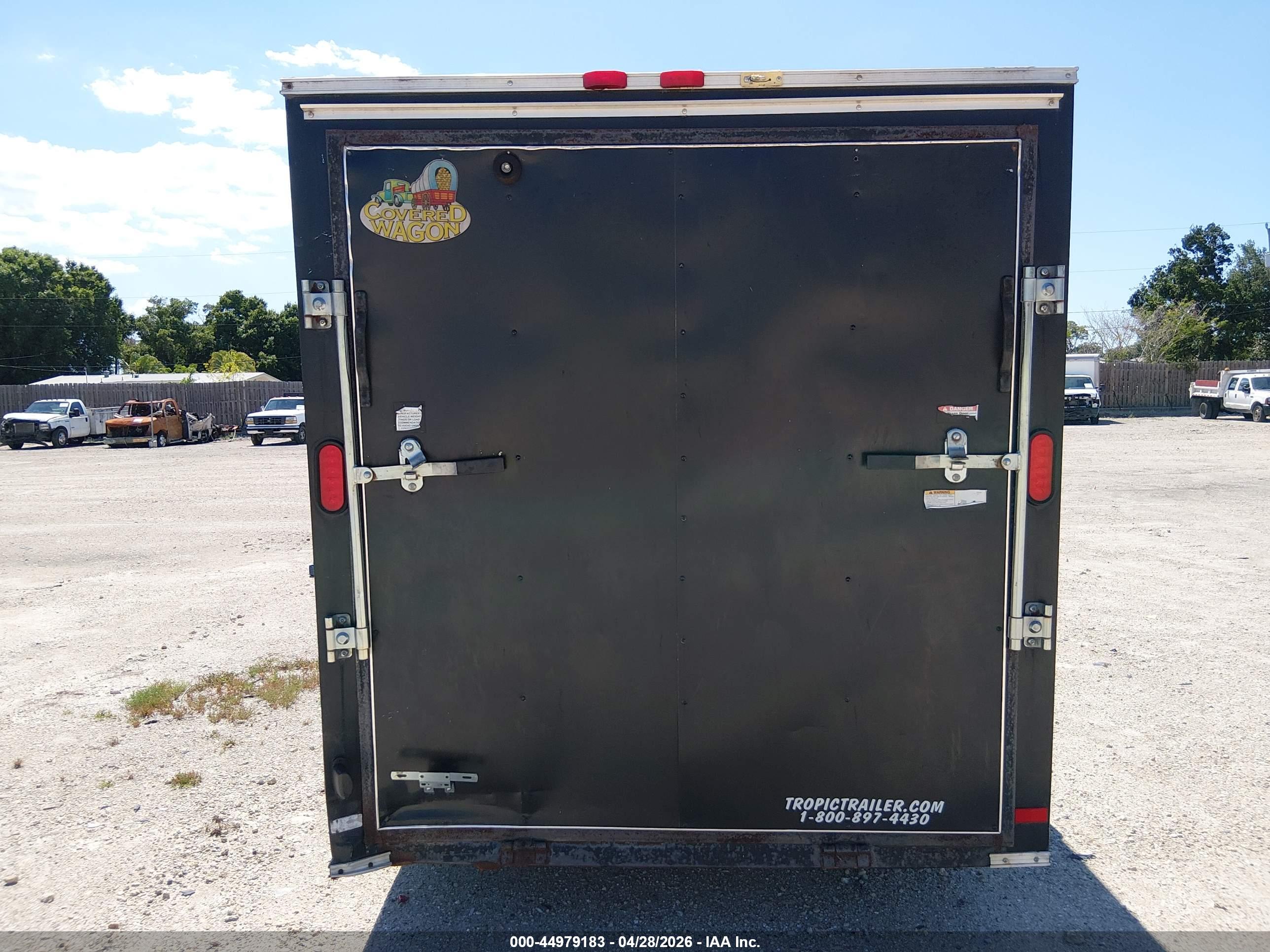 COVERED WAGON image 6