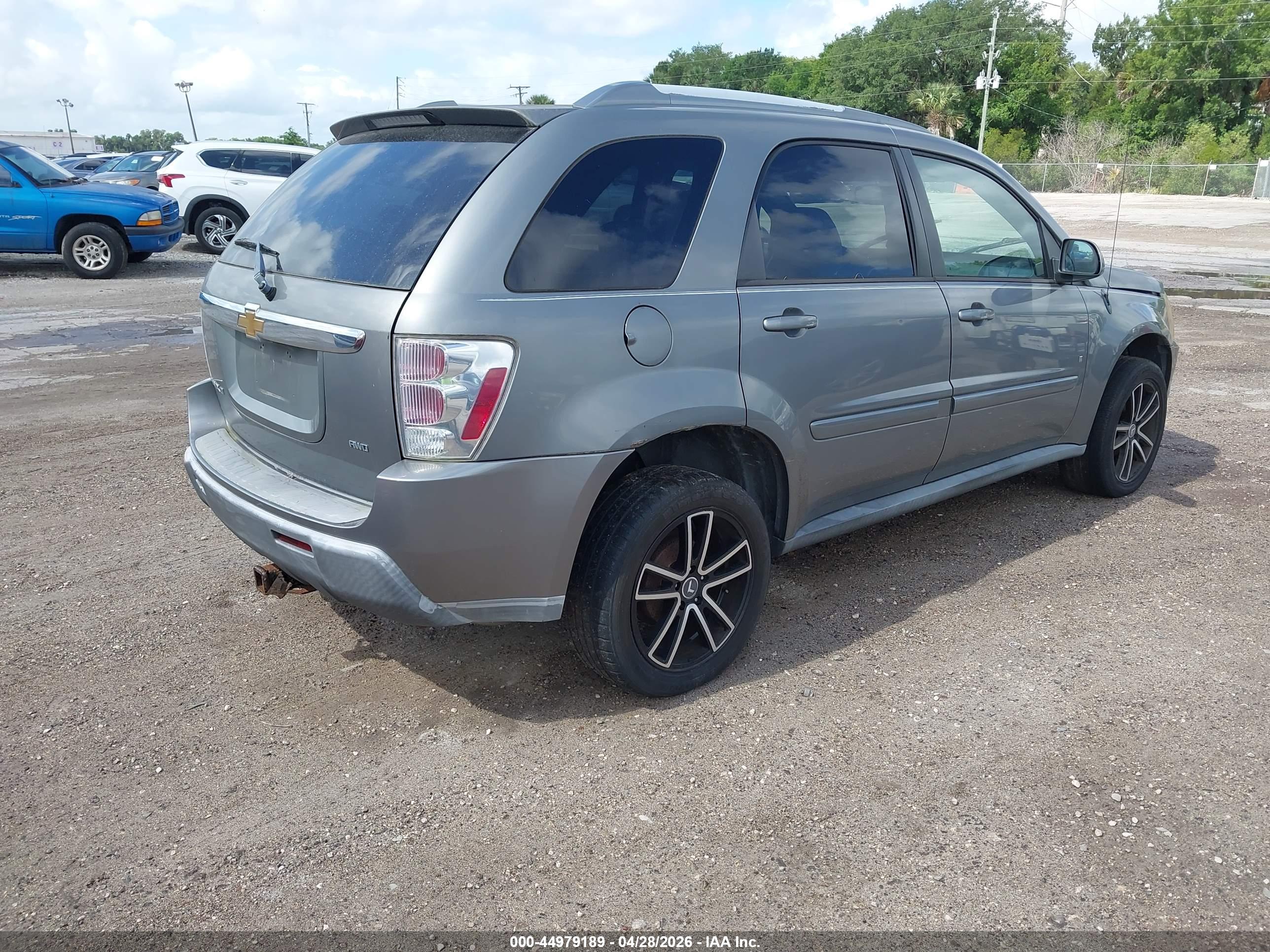 CHEVROLET EQUINOX image 4