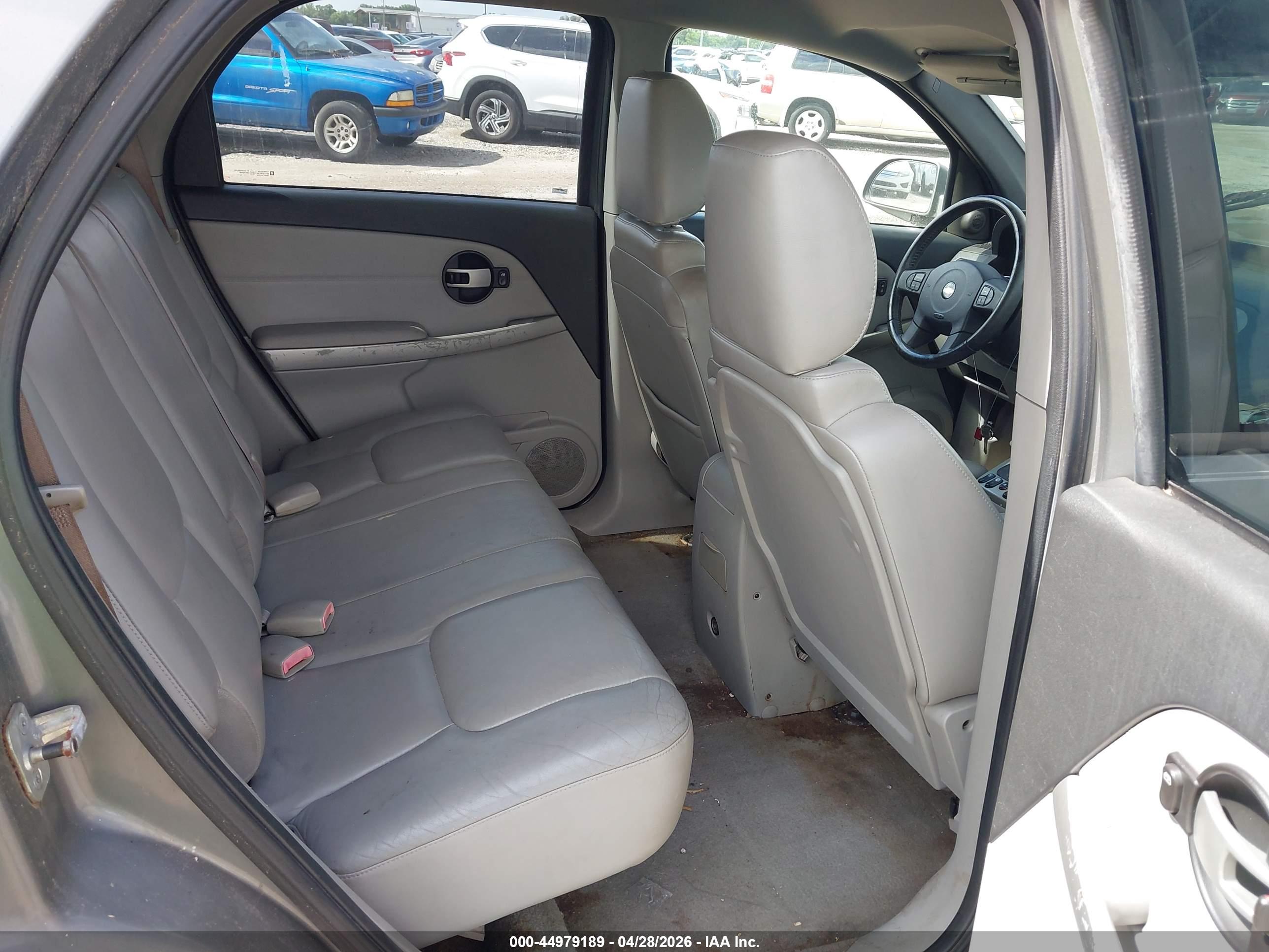 CHEVROLET EQUINOX image 8