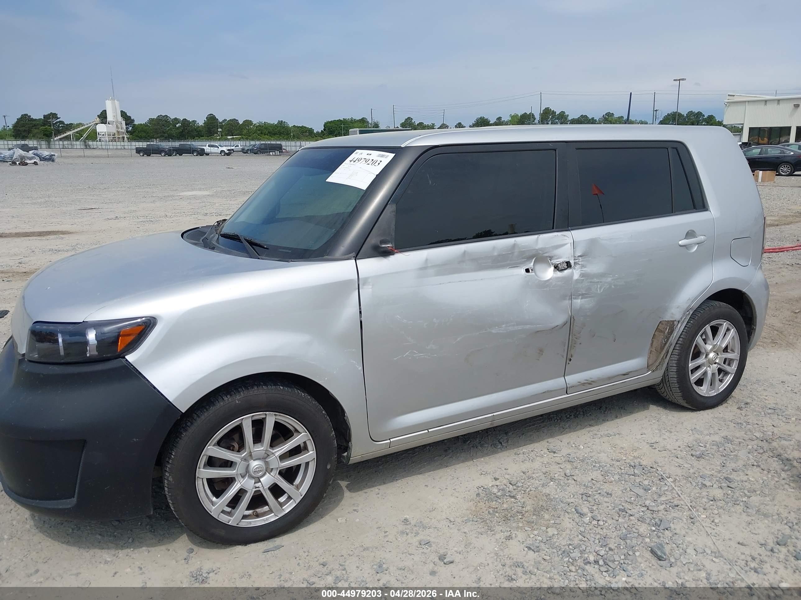 SCION XB image 6