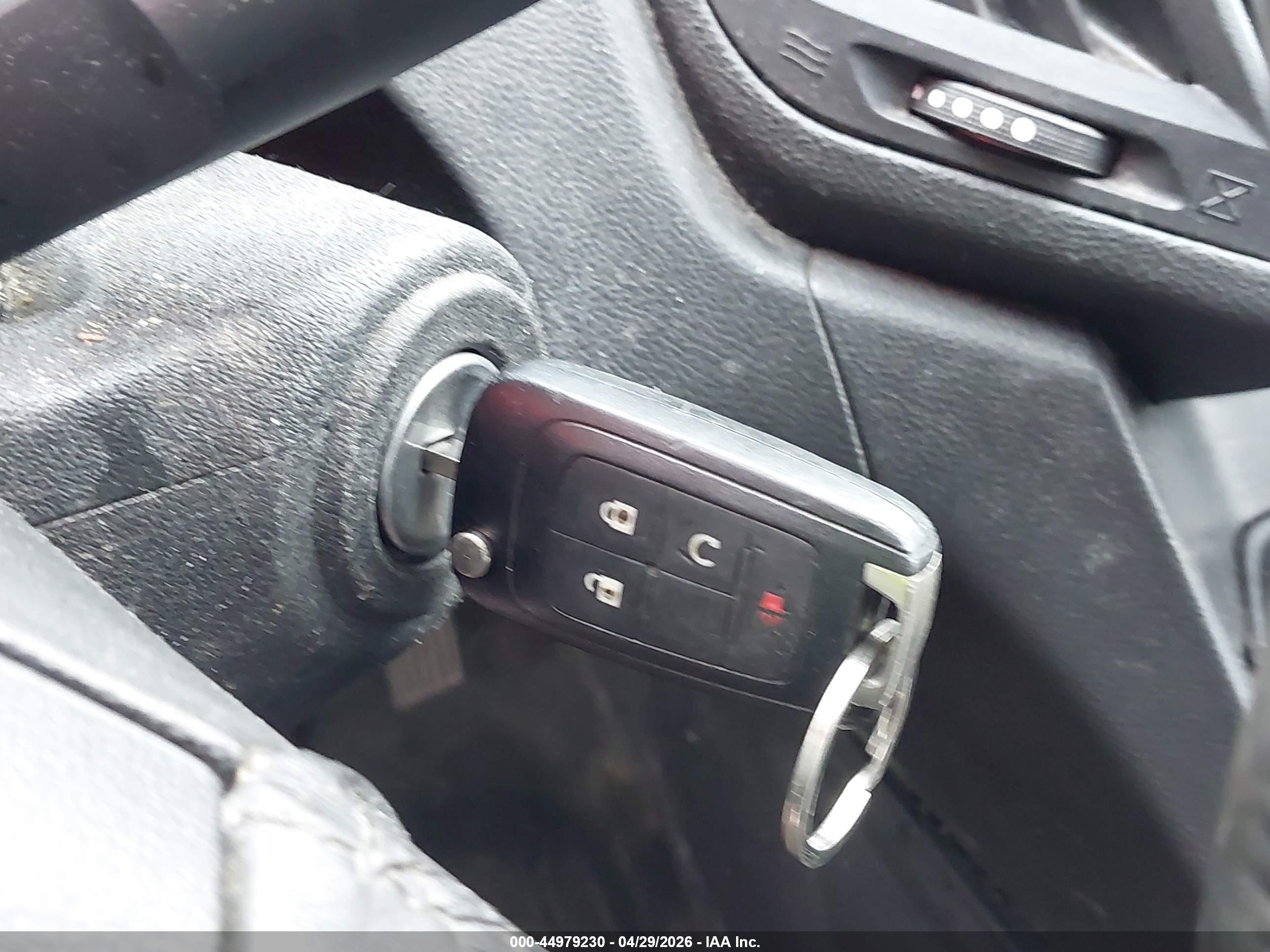 CHEVROLET EQUINOX image 11
