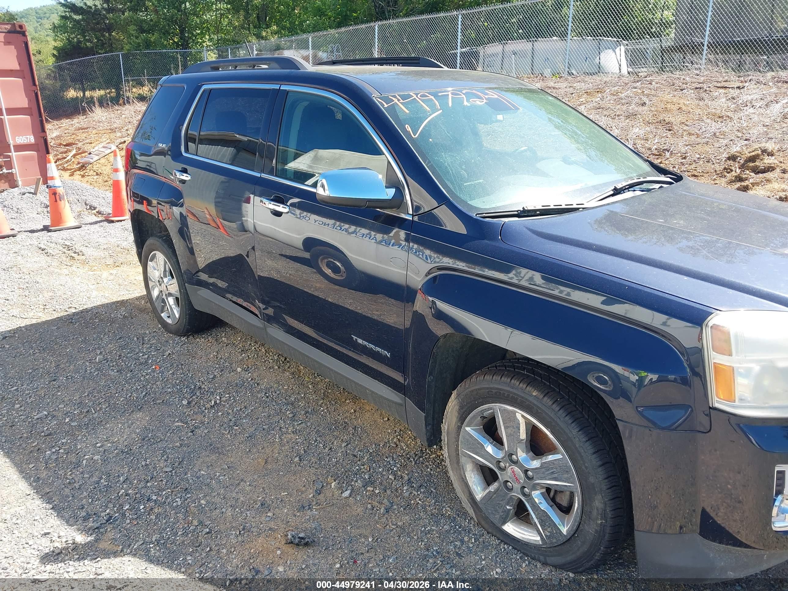 GMC TERRAIN image 6