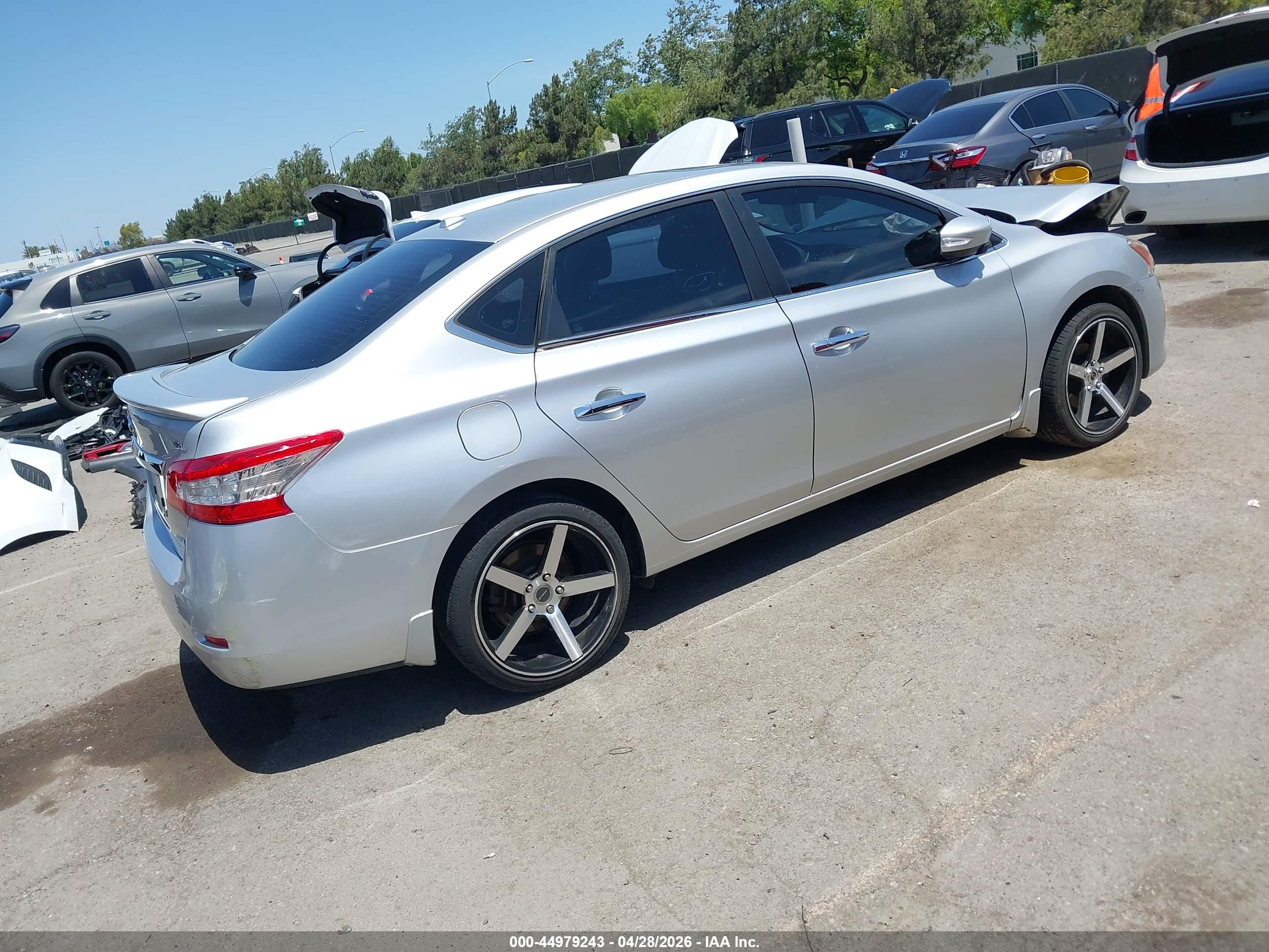 NISSAN SENTRA image 4