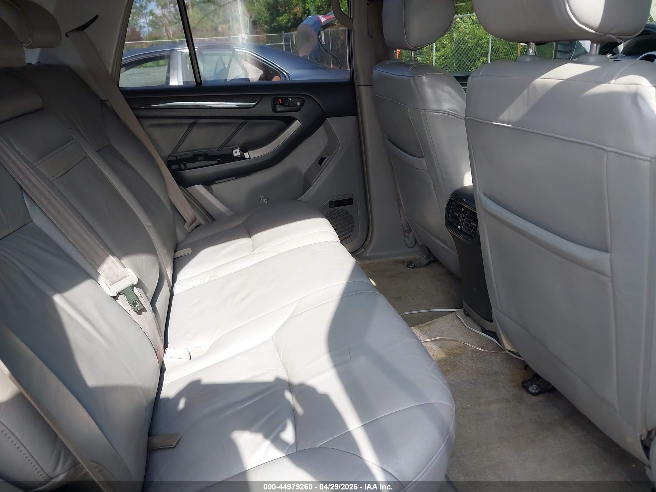 TOYOTA 4RUNNER image 8