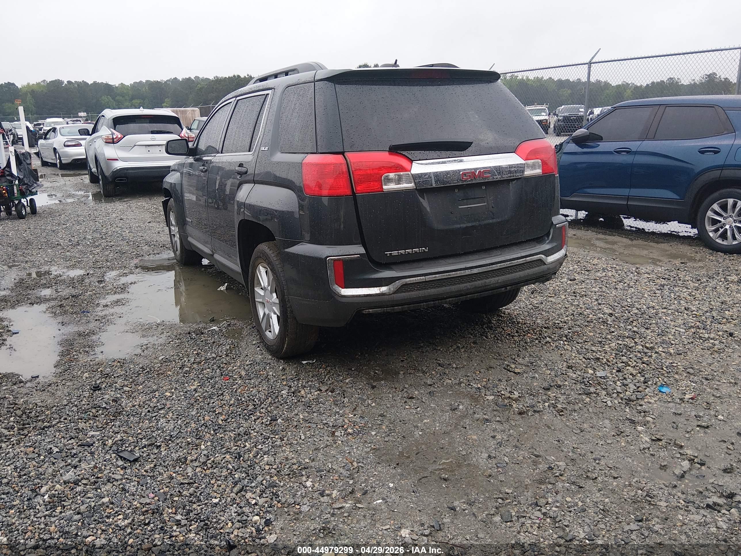 GMC TERRAIN image 3