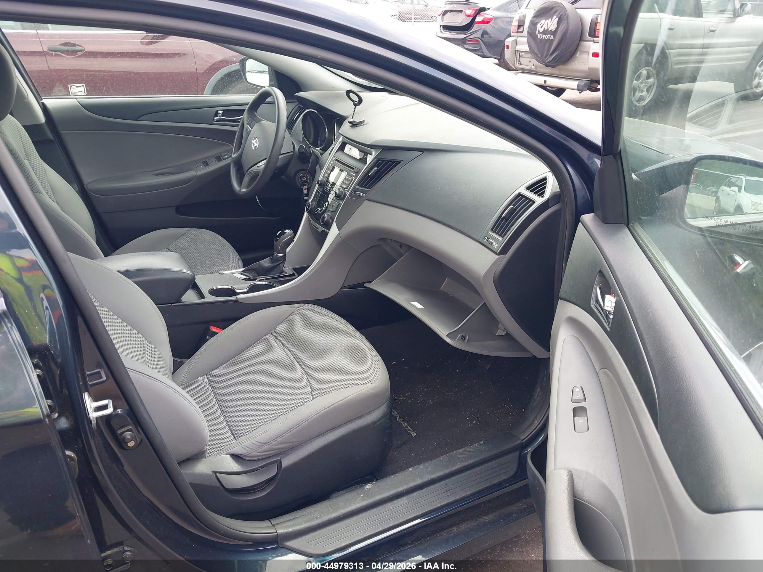 HYUNDAI SONATA image 5