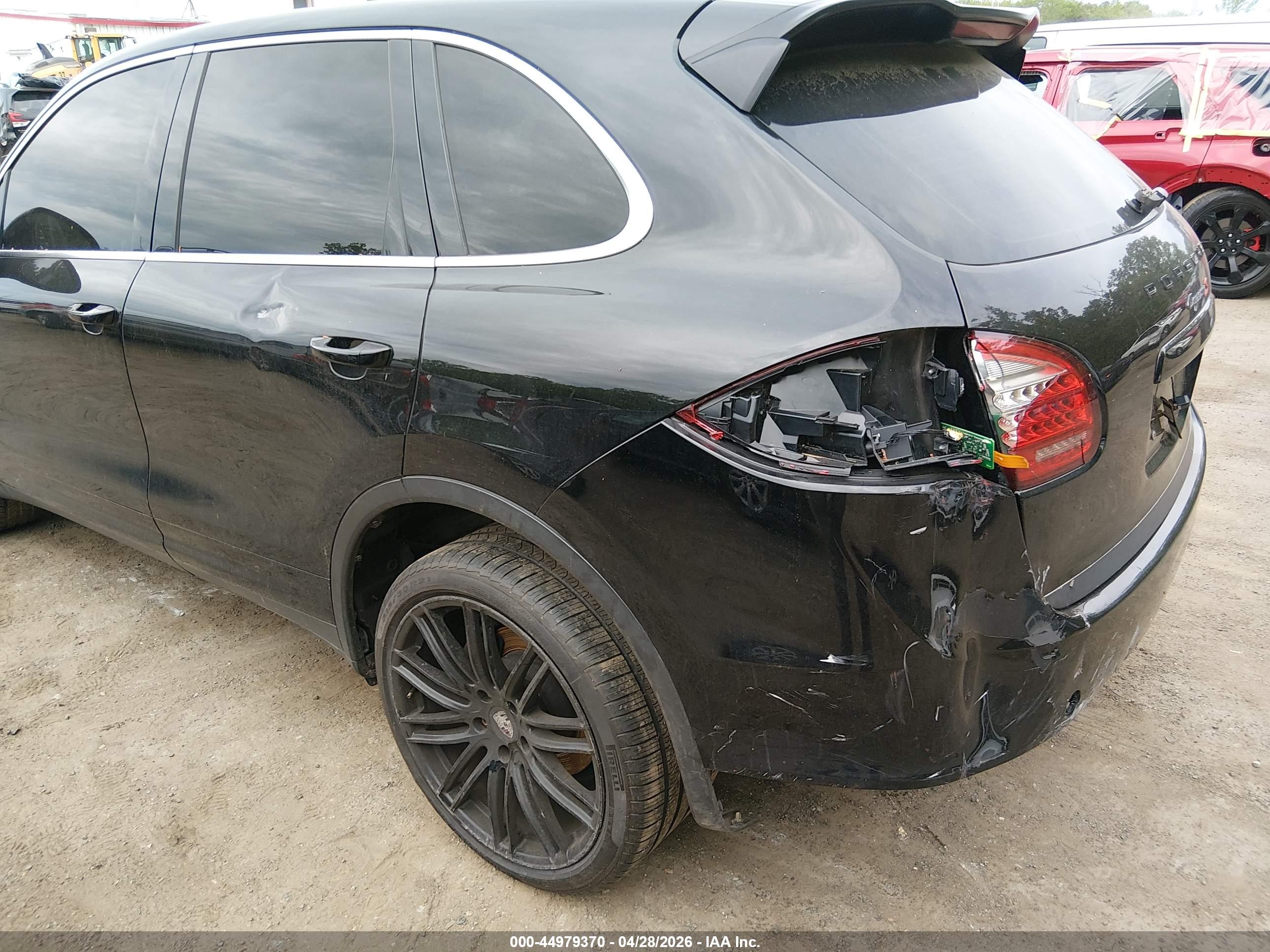 PORSCHE CAYENNE image 6