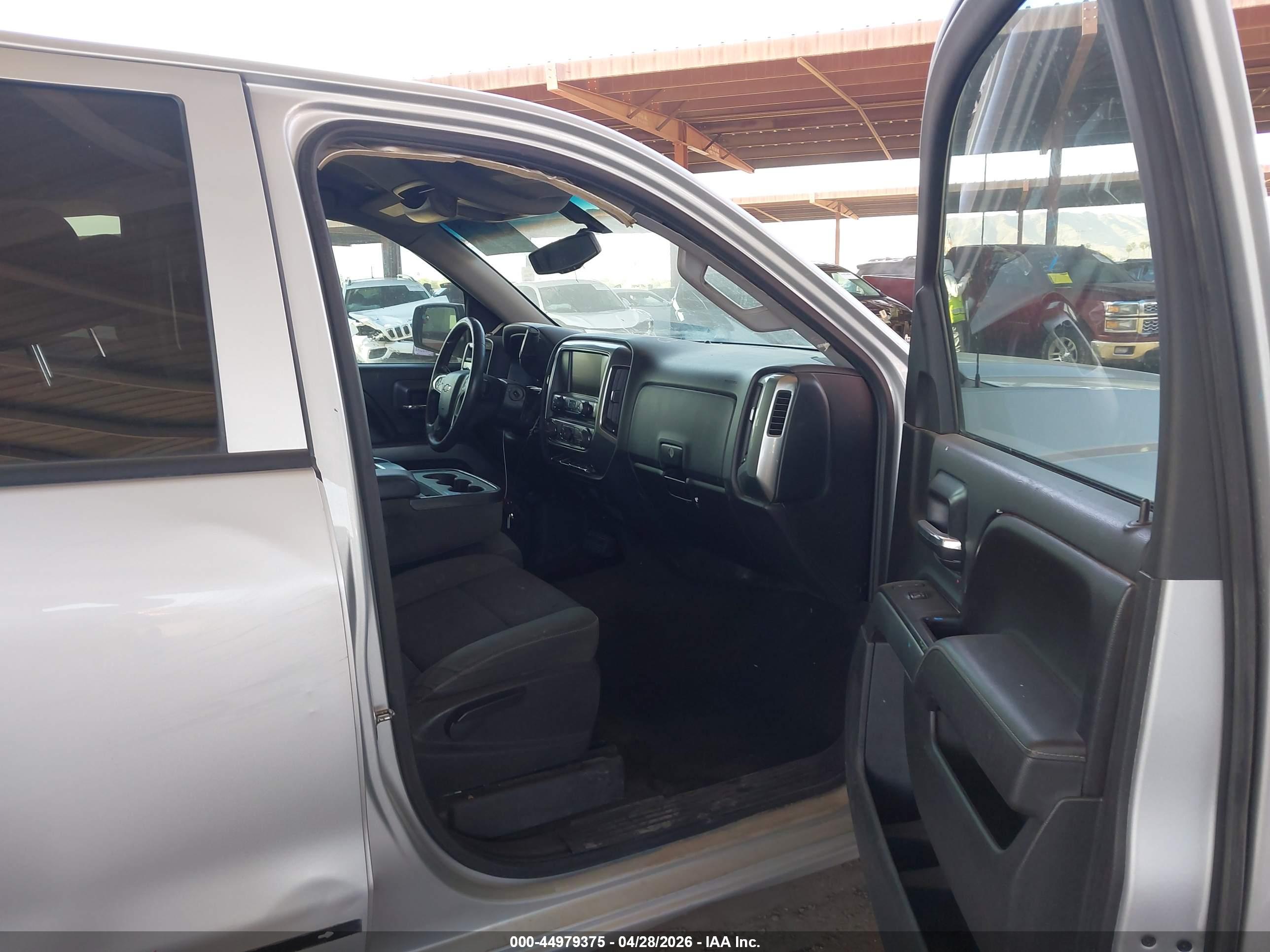 CHEVROLET SILVERADO image 5