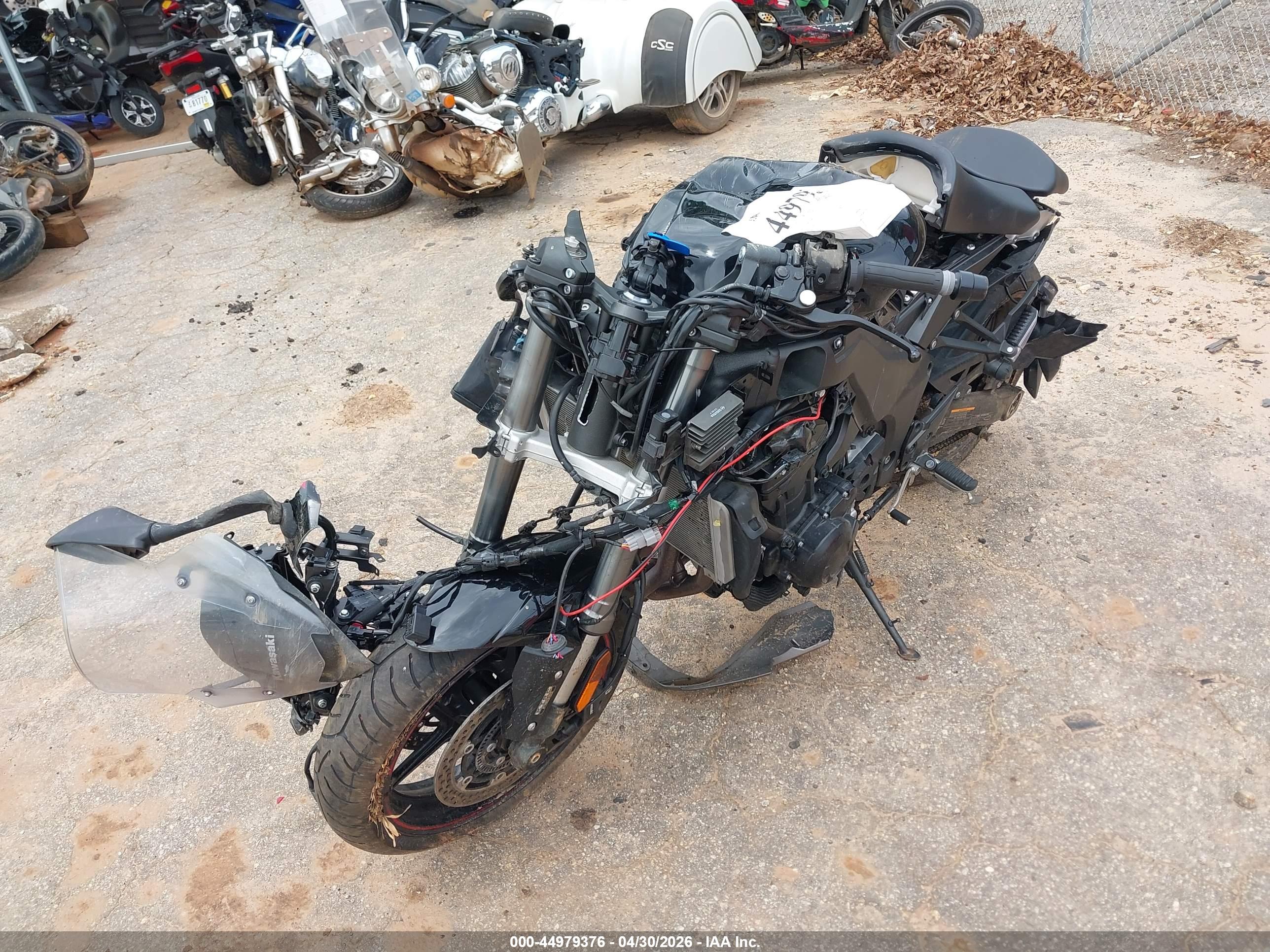 KAWASAKI ZX1002 image 2