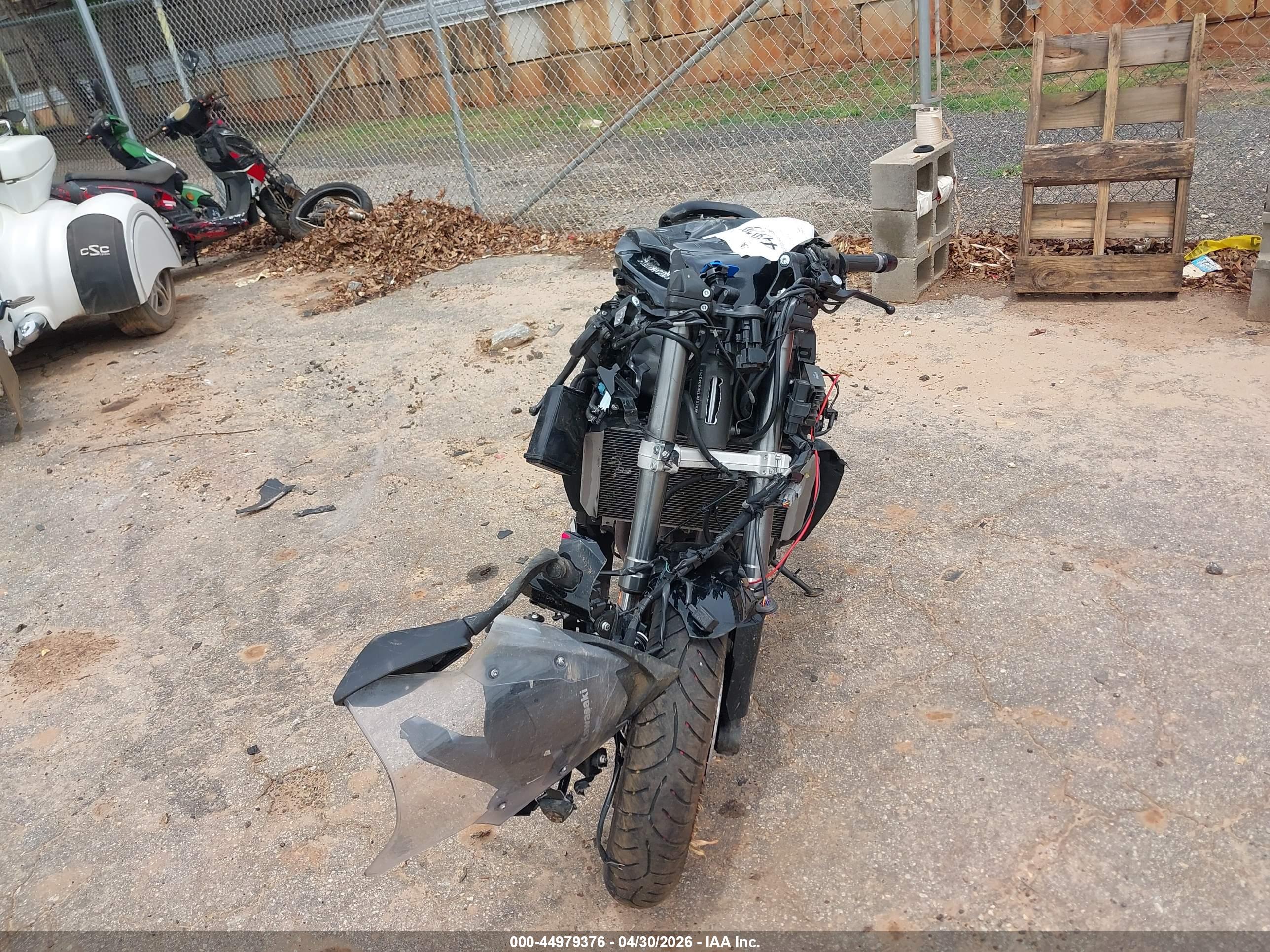 KAWASAKI ZX1002 image 5