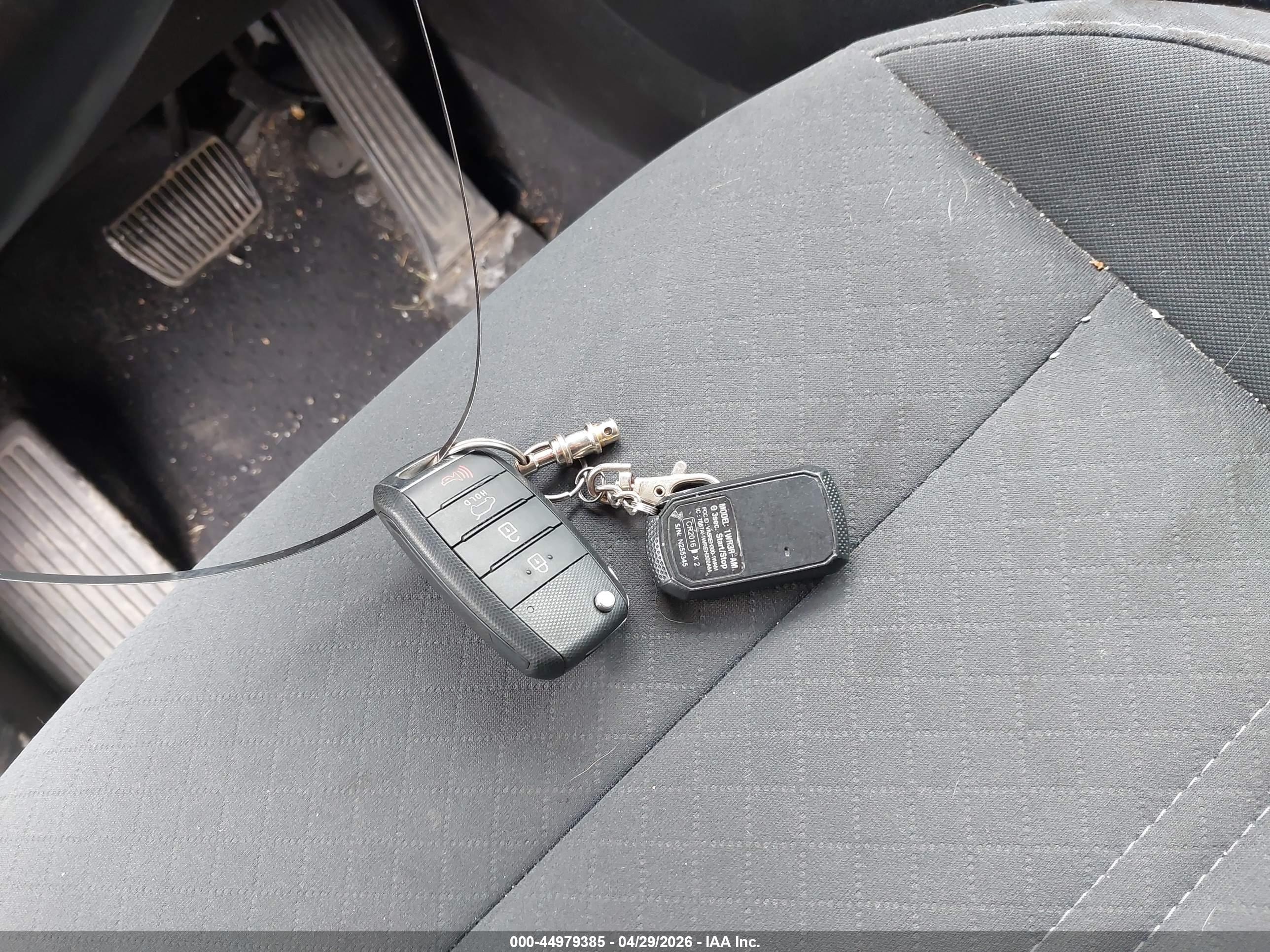 KIA SORENTO image 11