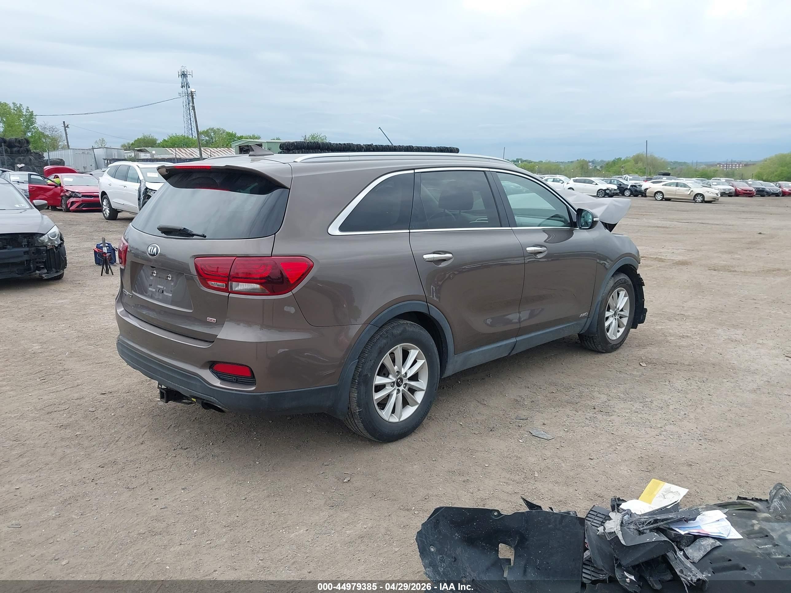 KIA SORENTO image 4