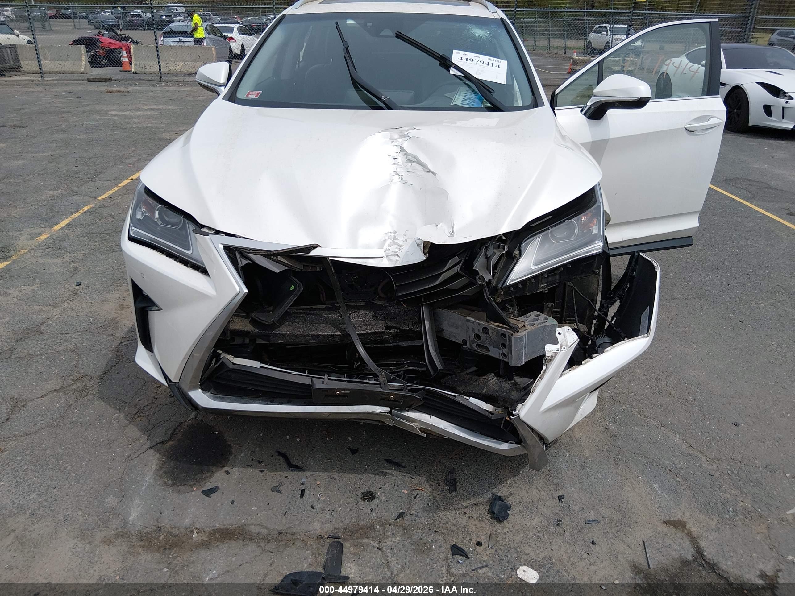LEXUS RX image 6