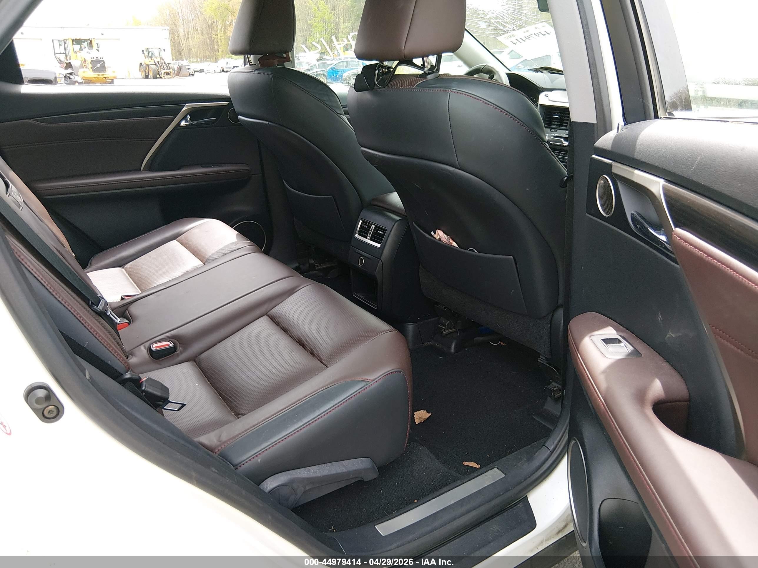 LEXUS RX image 8