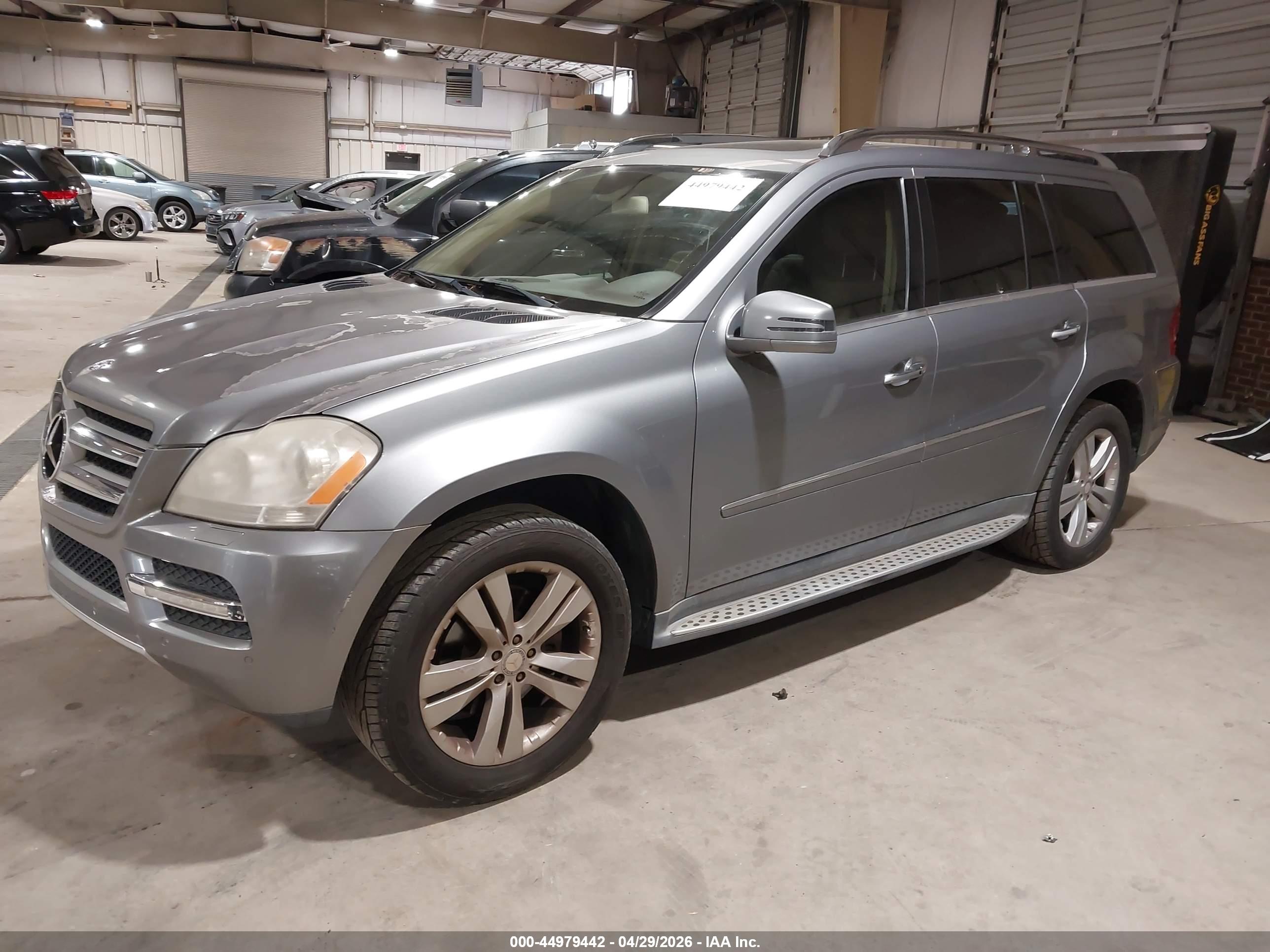 MERCEDES-BENZ GL image 2