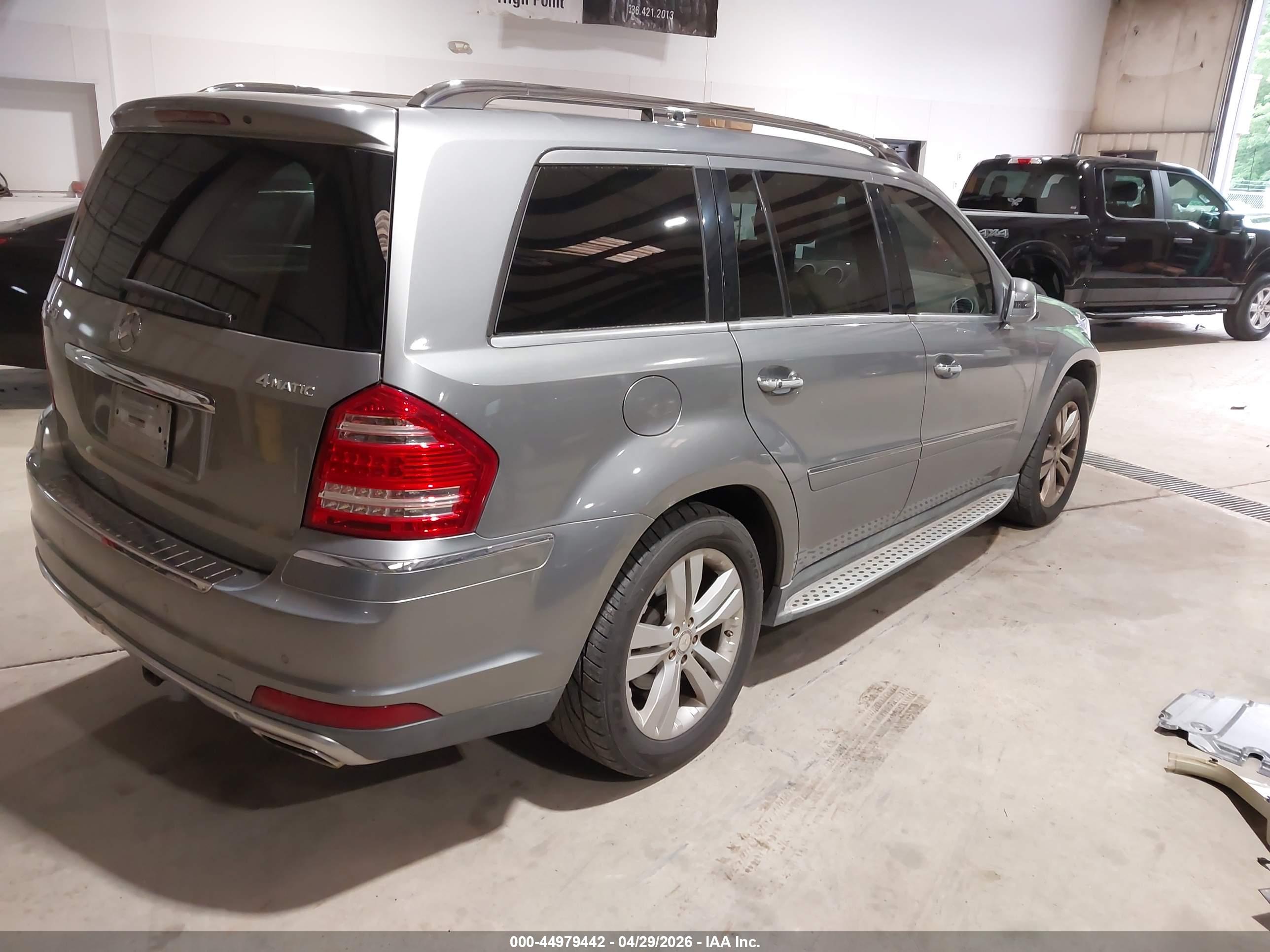 MERCEDES-BENZ GL image 4