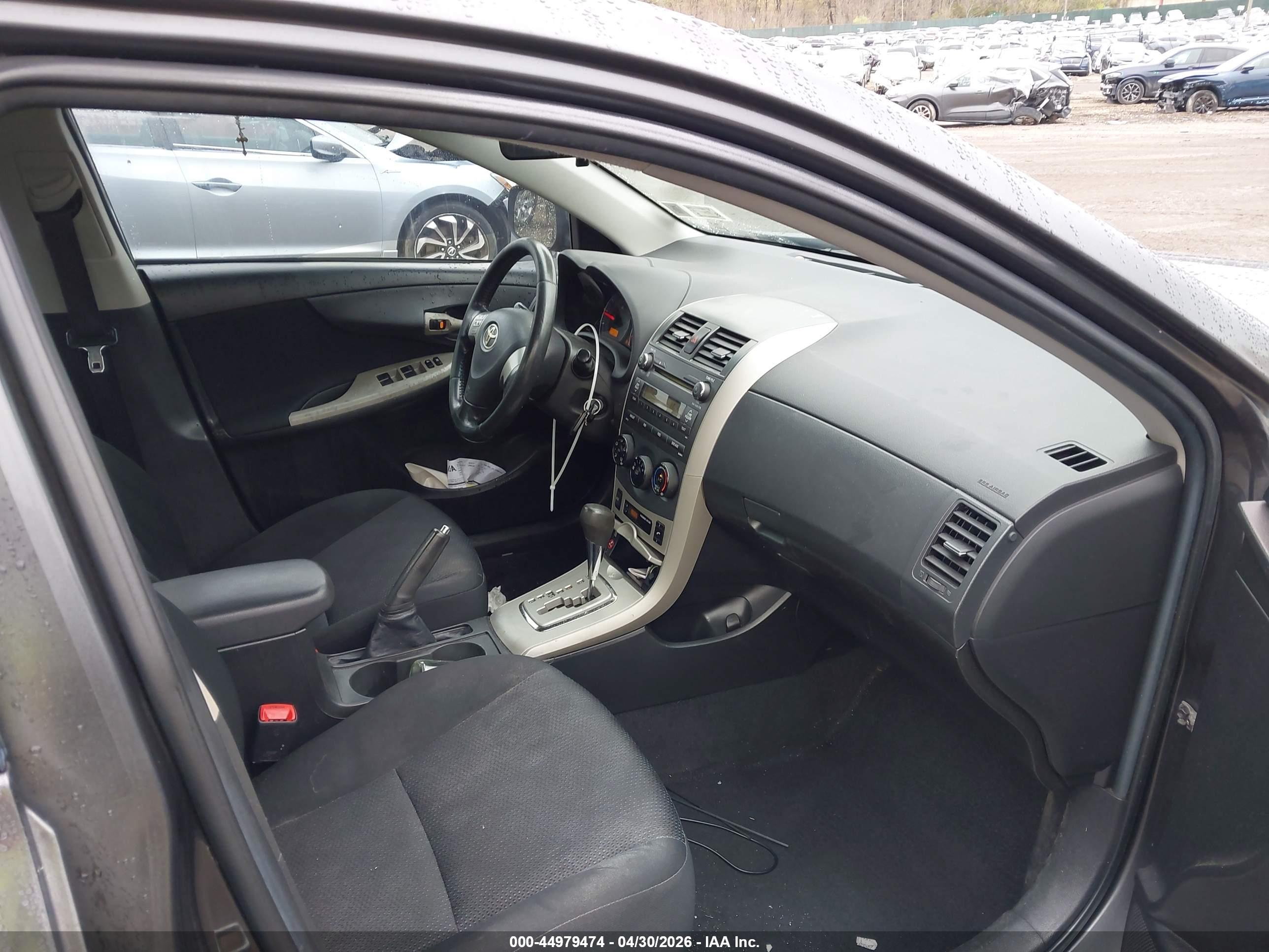 TOYOTA COROLLA image 5