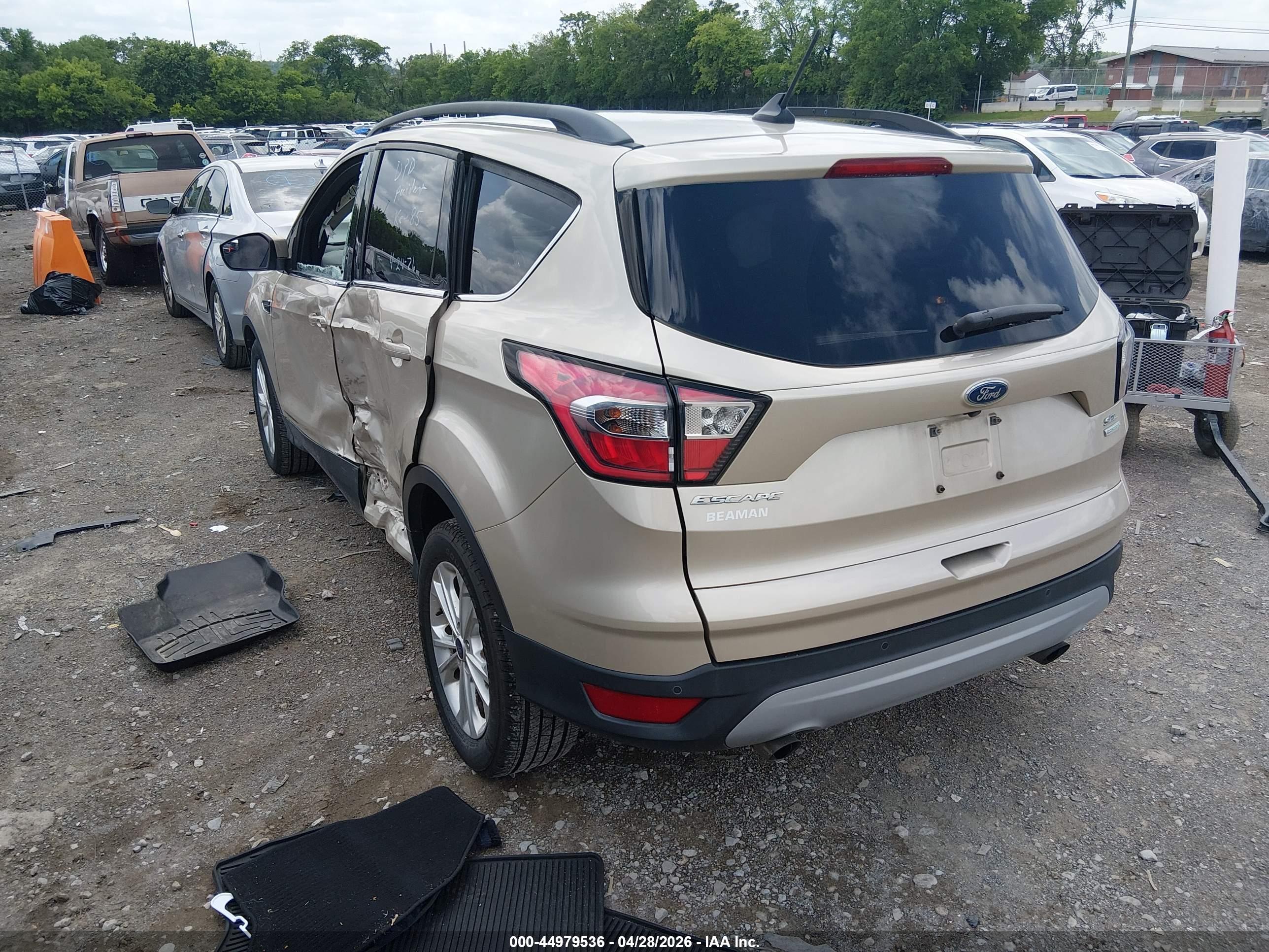 FORD ESCAPE image 3