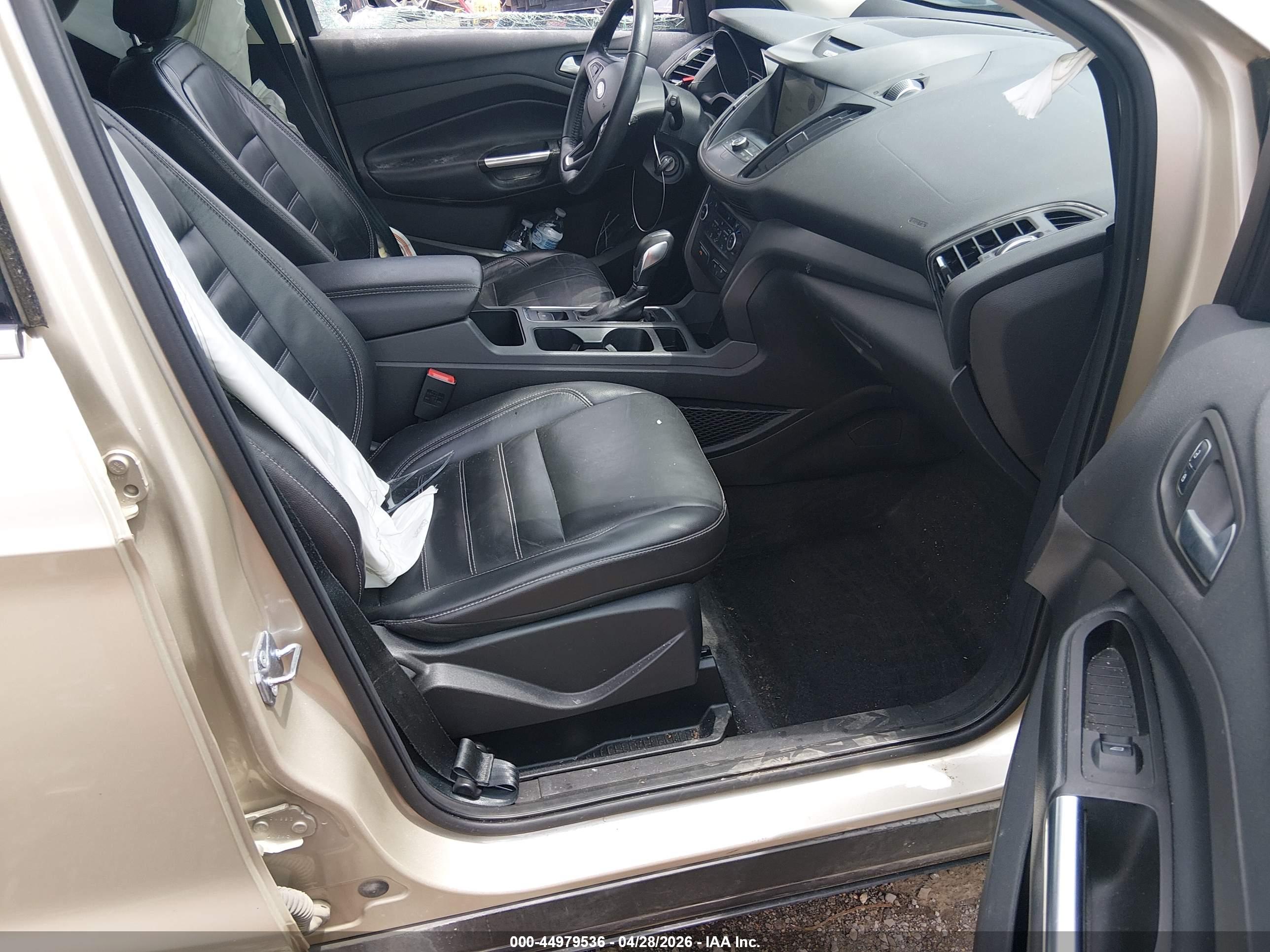 FORD ESCAPE image 5