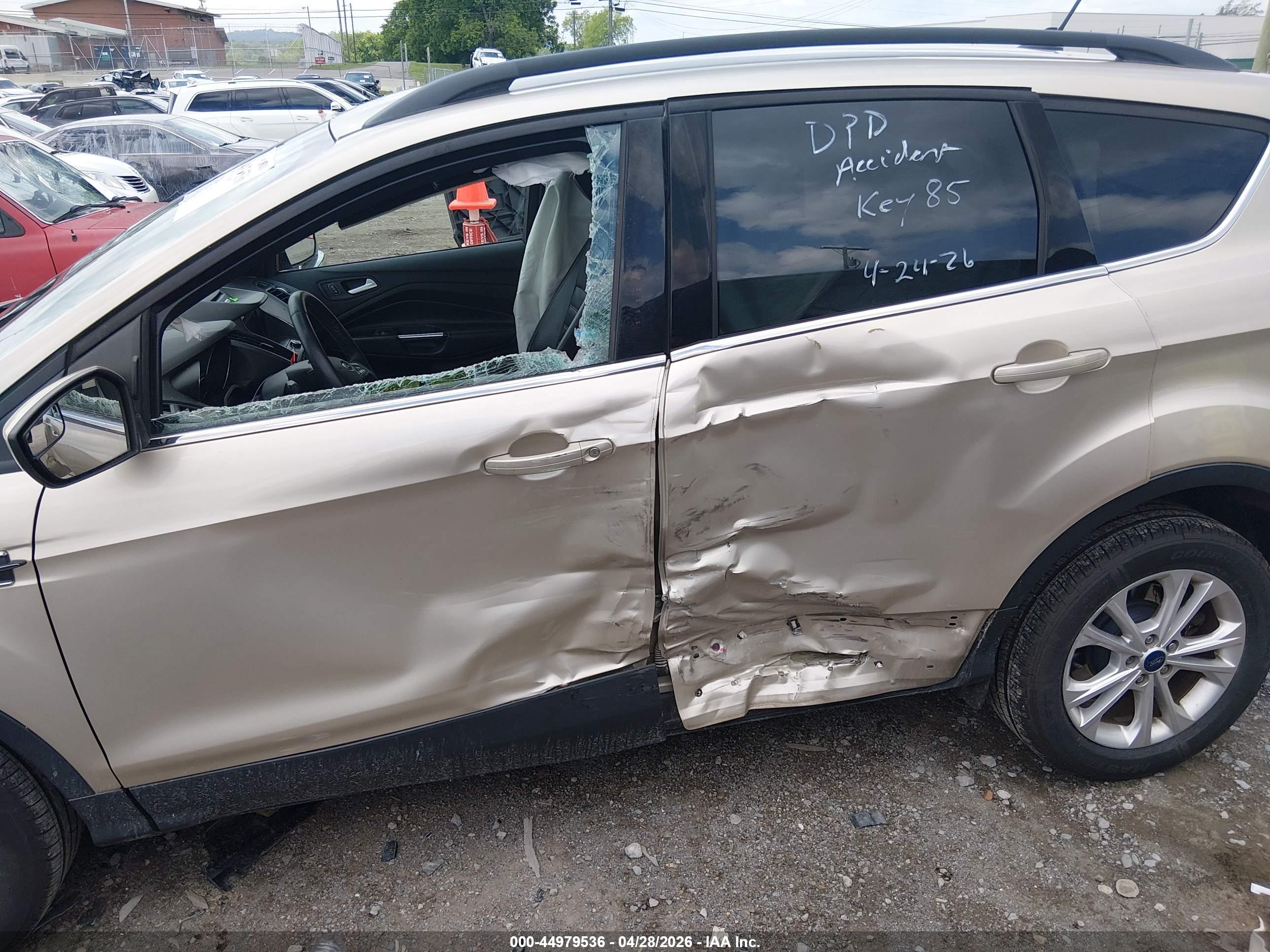 FORD ESCAPE image 6