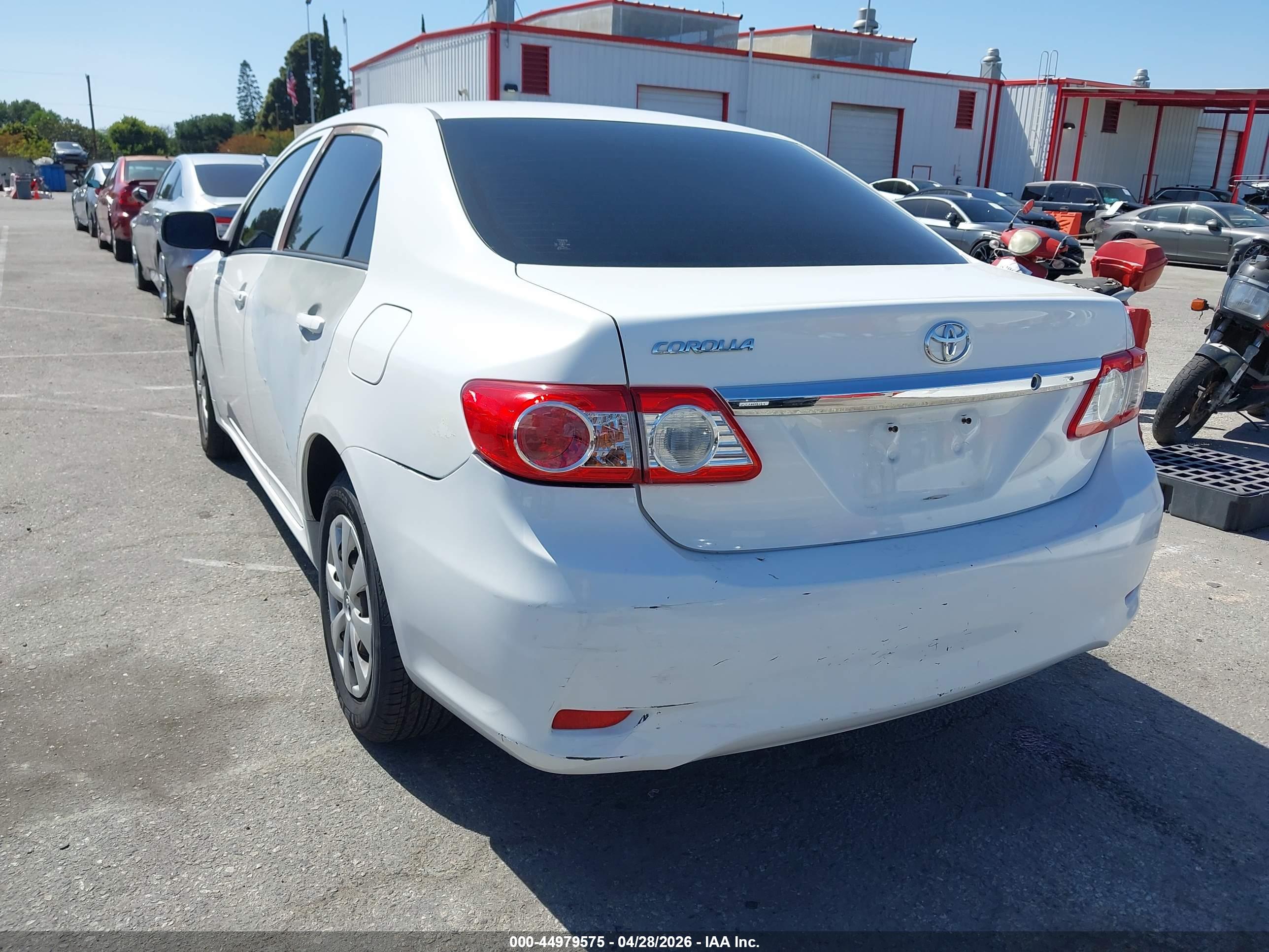 TOYOTA COROLLA image 3