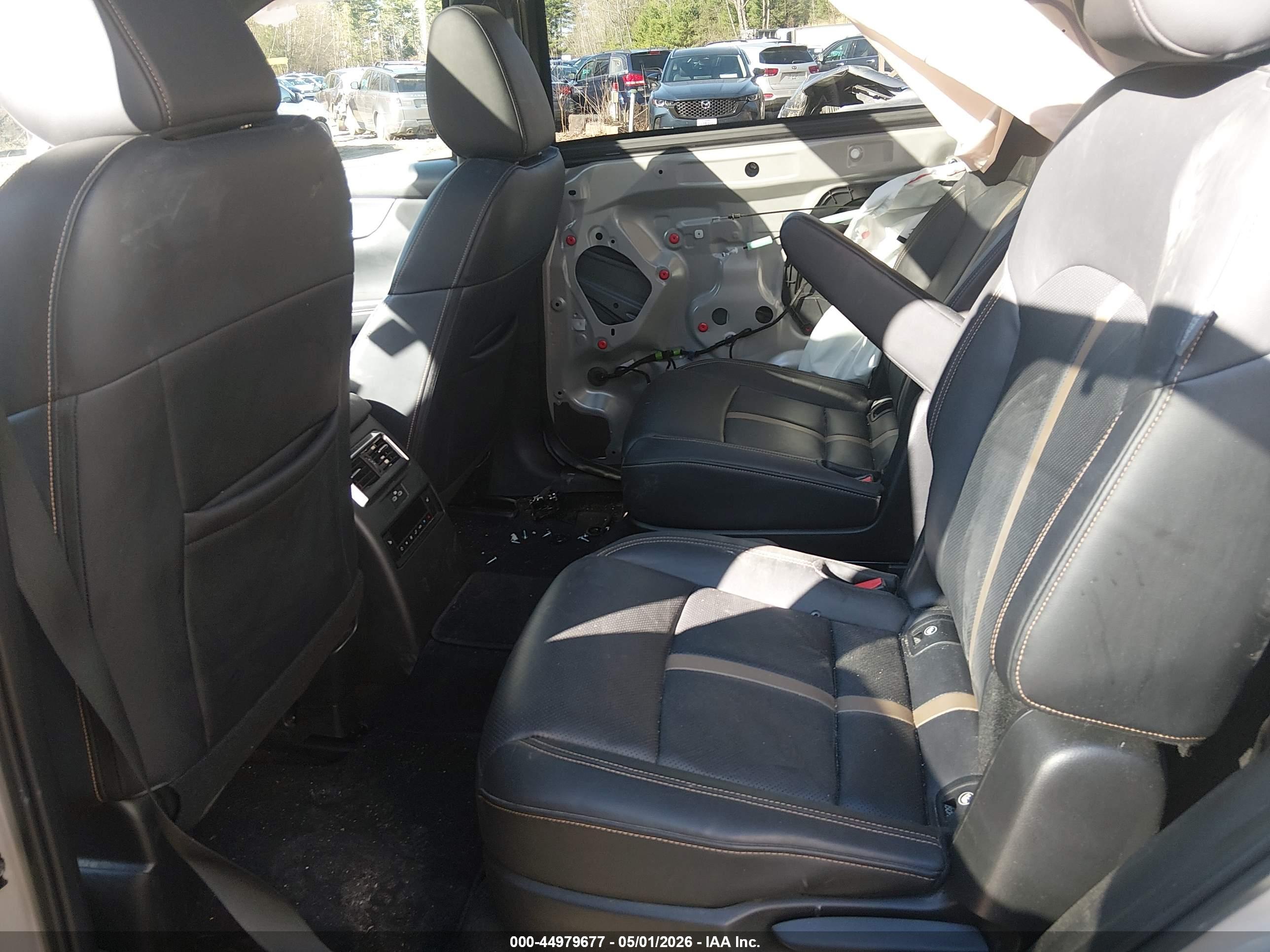 MAZDA CX-90 image 8