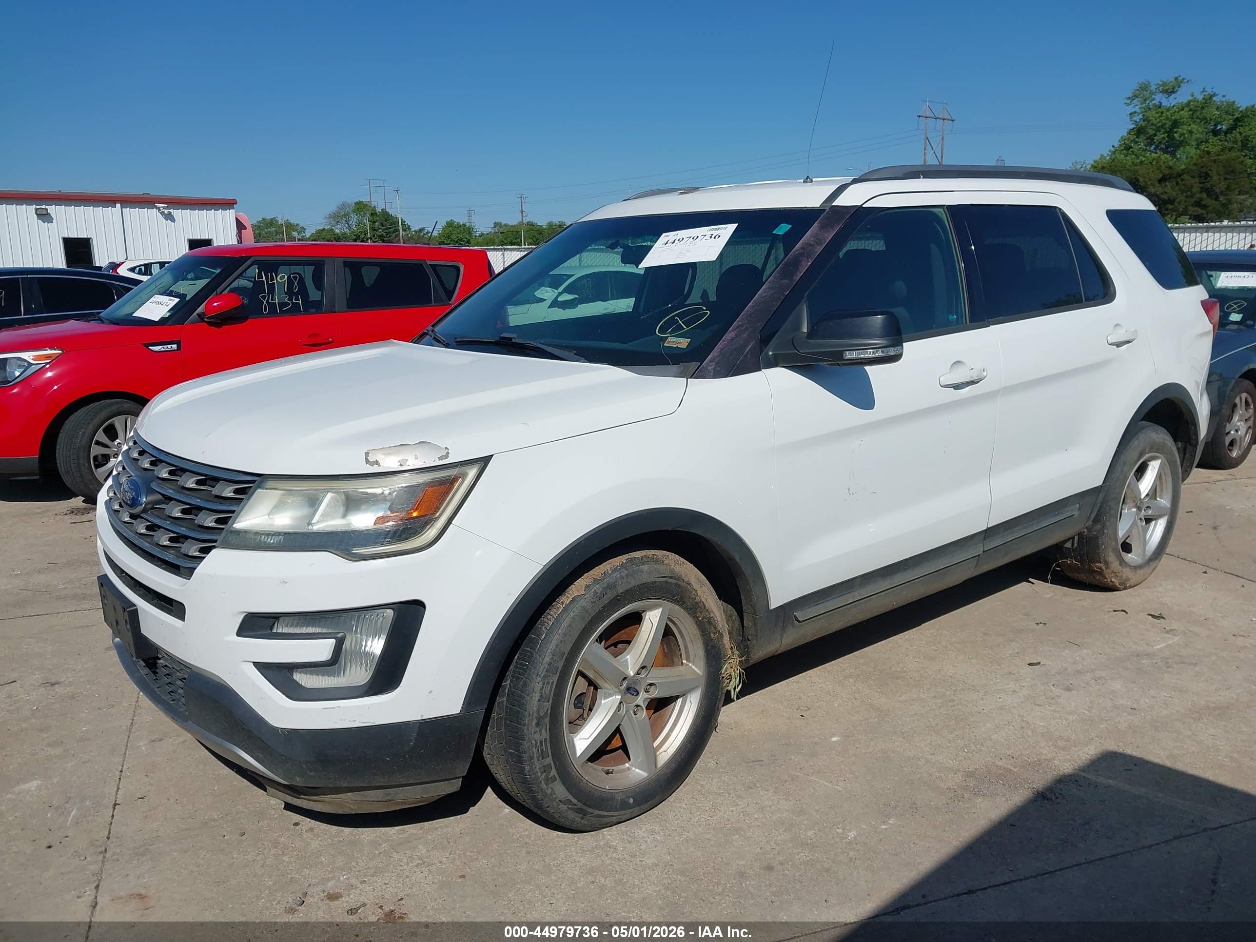 FORD EXPLORER image 2