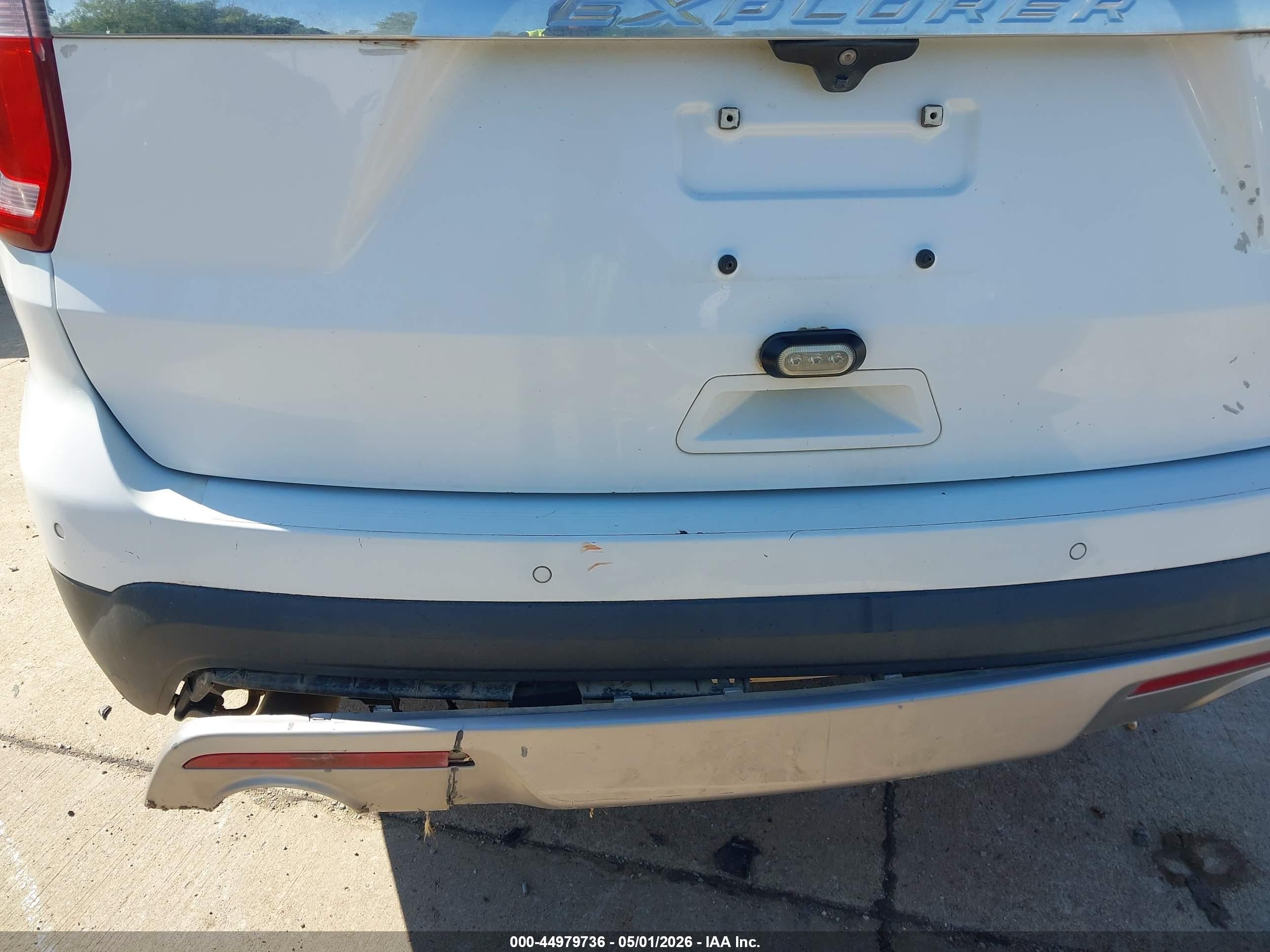 FORD EXPLORER image 6