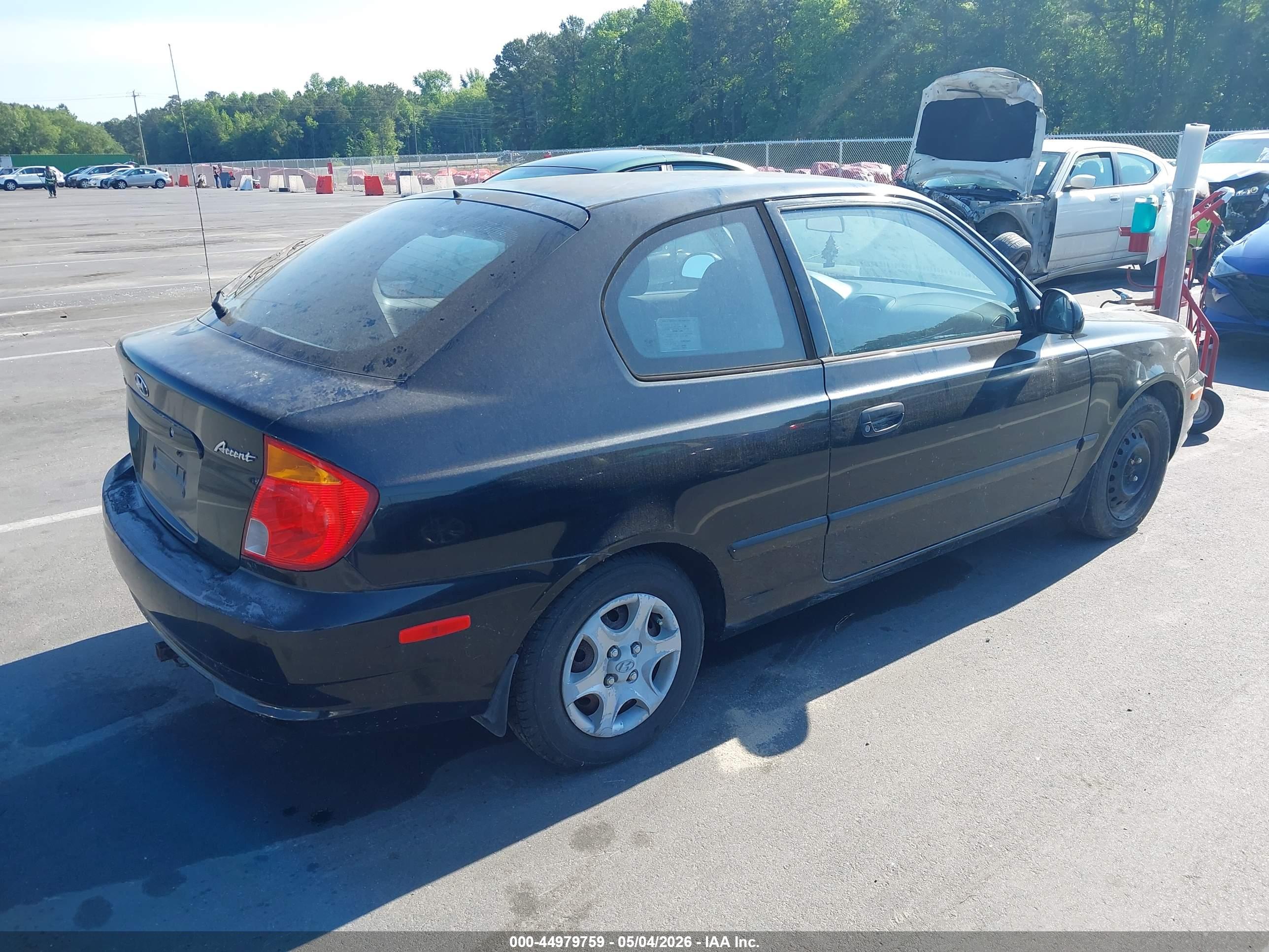 HYUNDAI ACCENT image 4