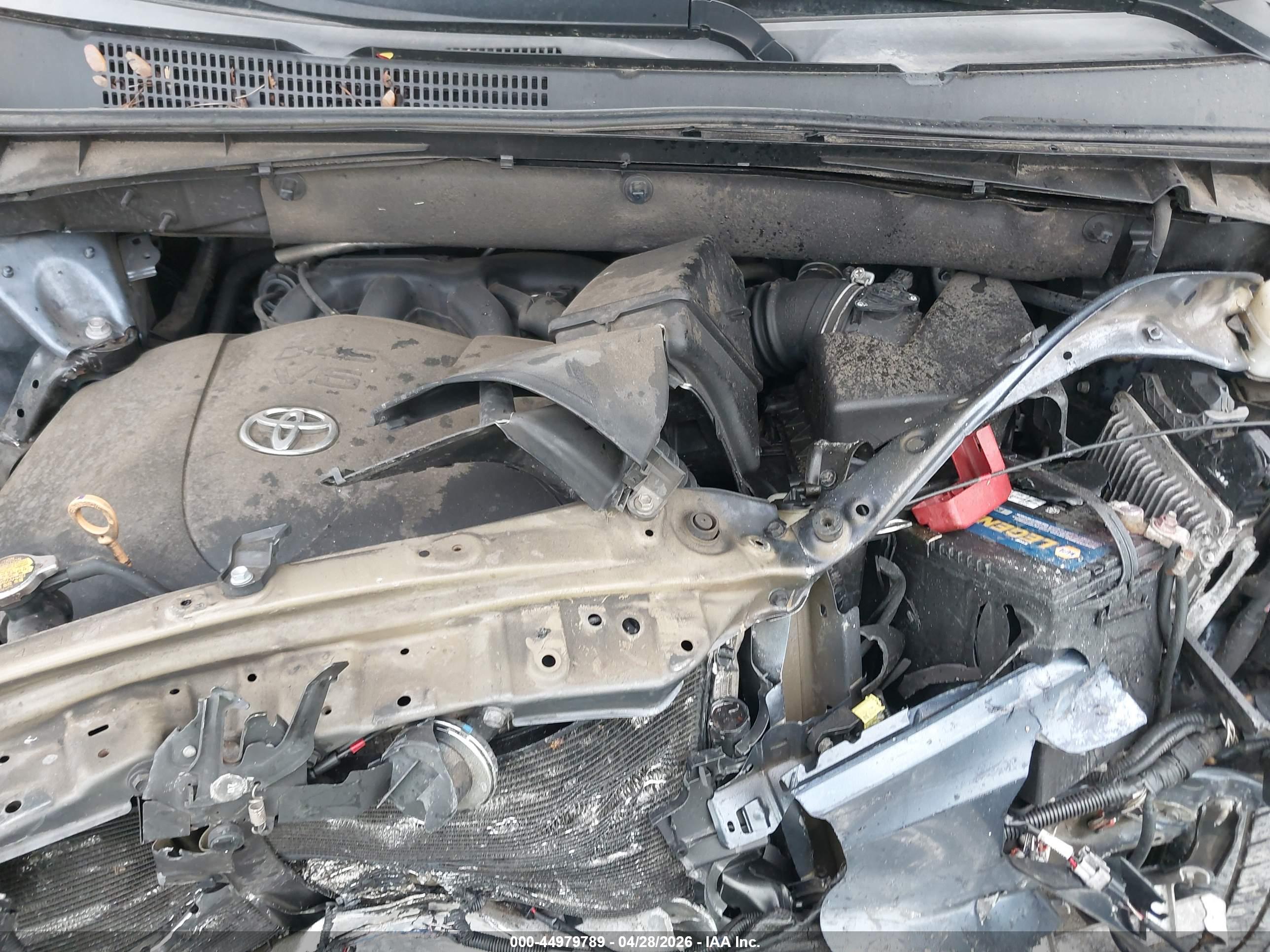 TOYOTA HIGHLANDER image 10