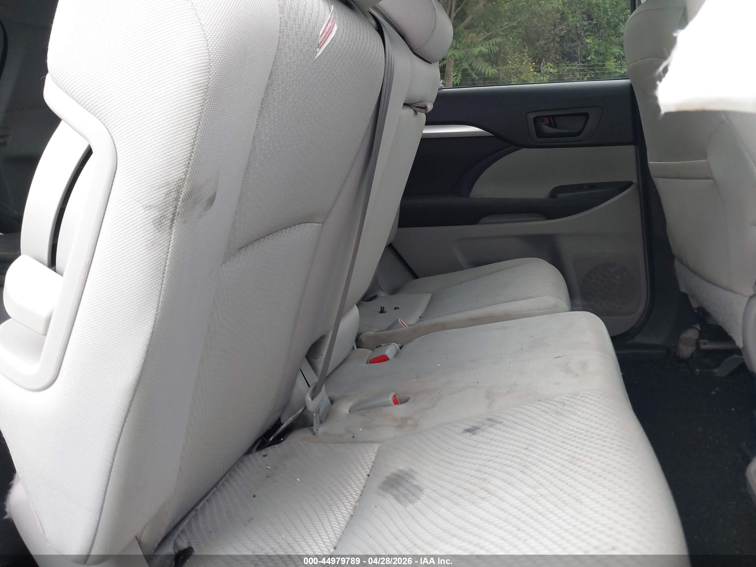 TOYOTA HIGHLANDER image 8