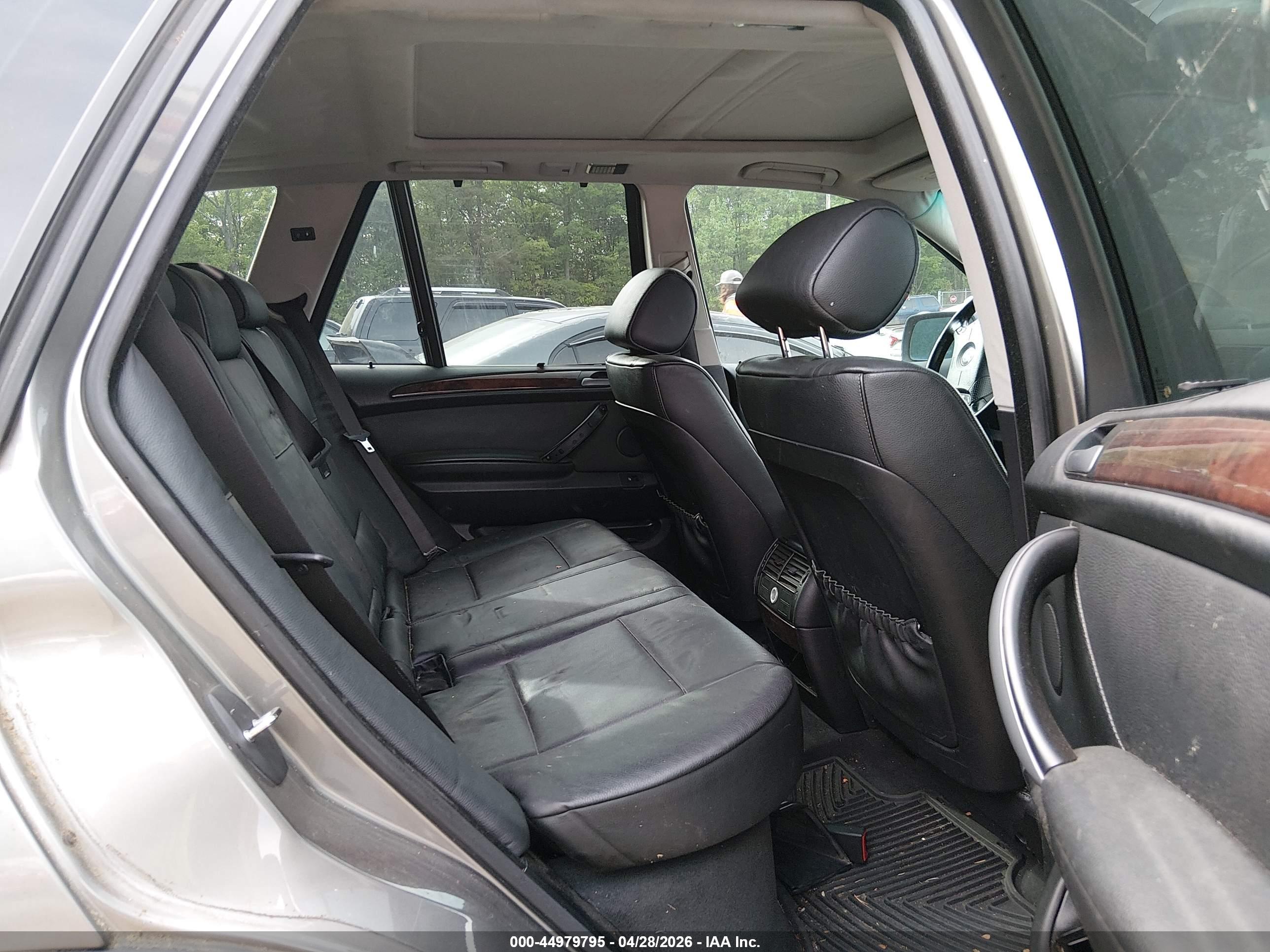 BMW X5 image 8