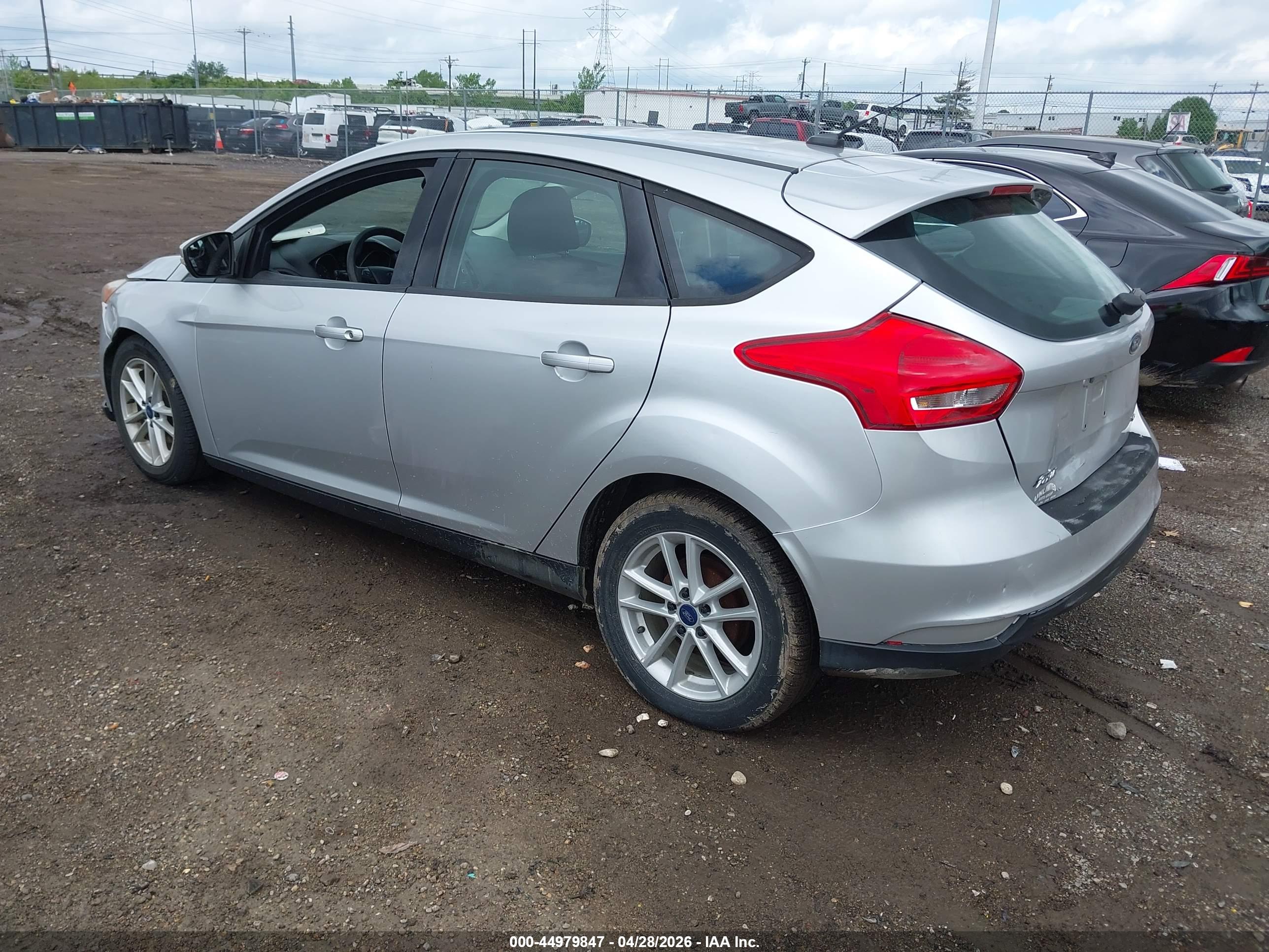 FORD FOCUS image 3