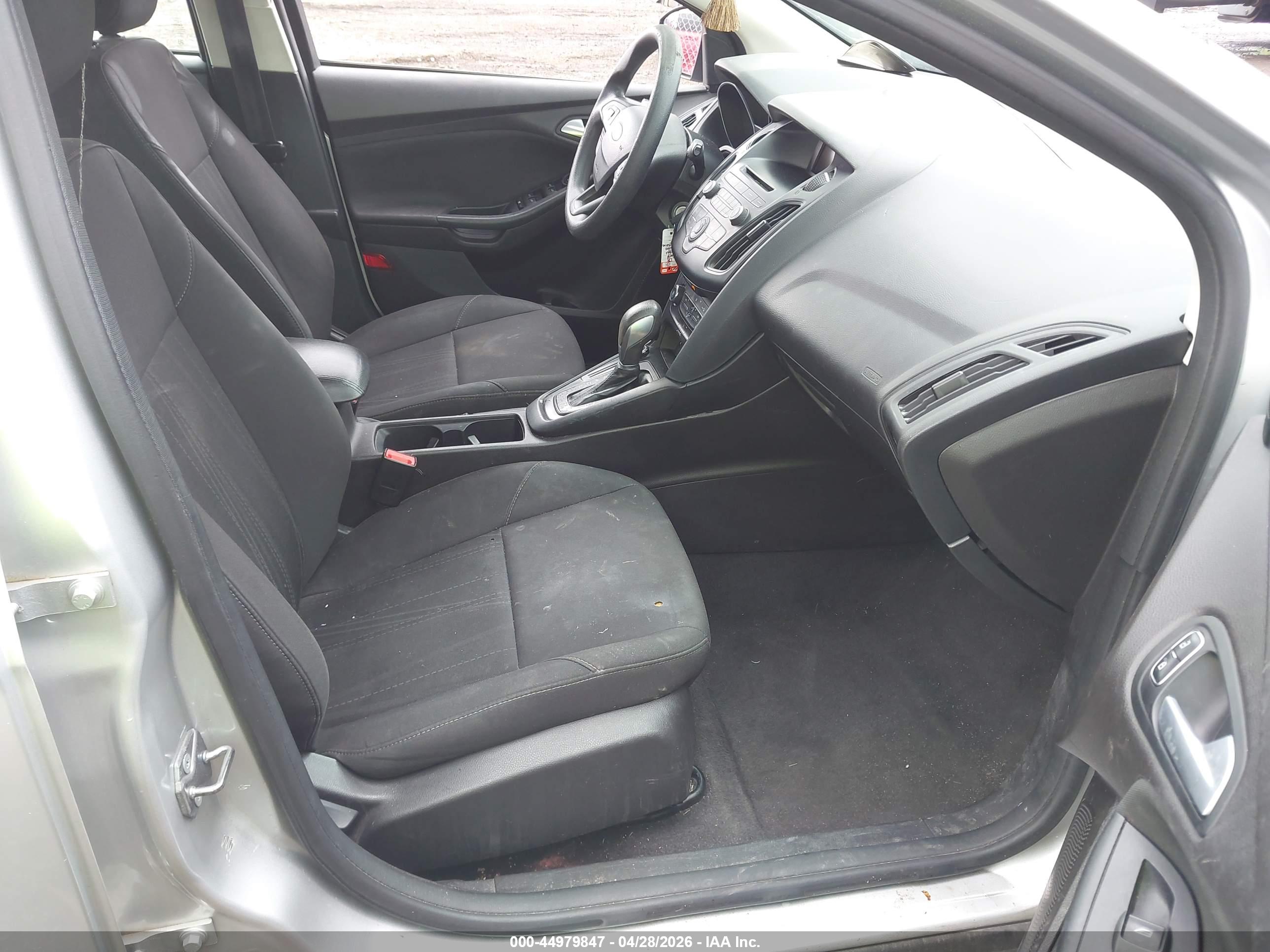 FORD FOCUS image 5