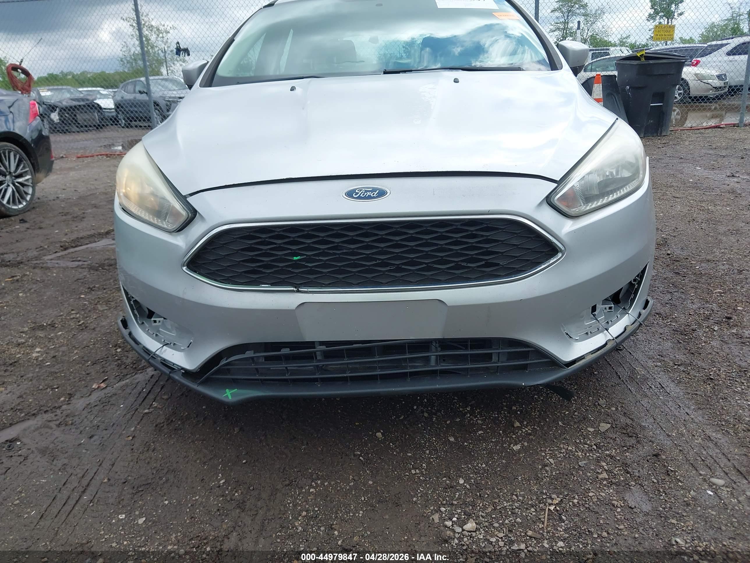 FORD FOCUS image 6