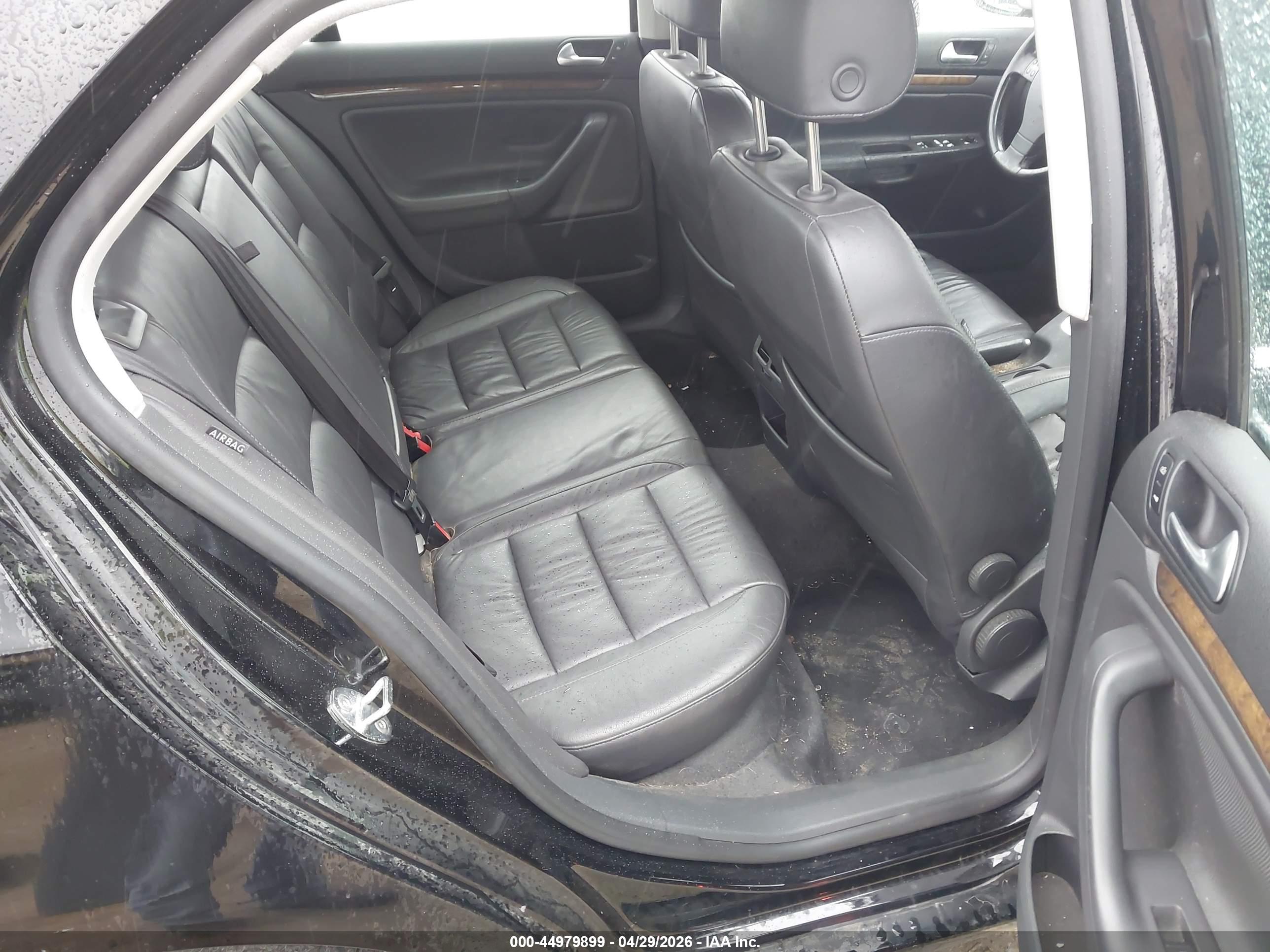 VOLKSWAGEN JETTA image 8