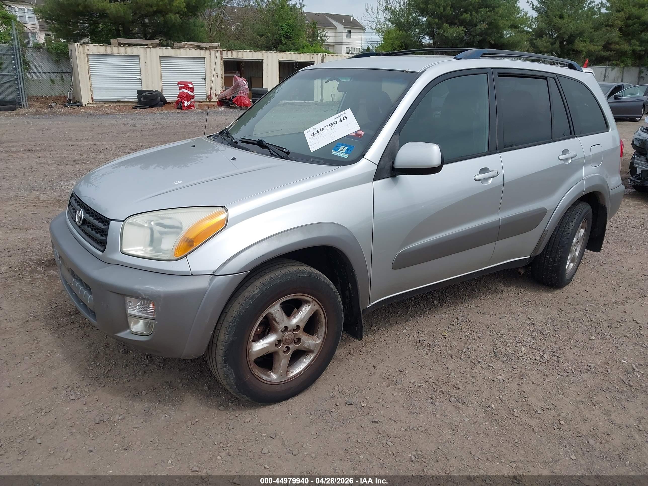 TOYOTA RAV4 image 2
