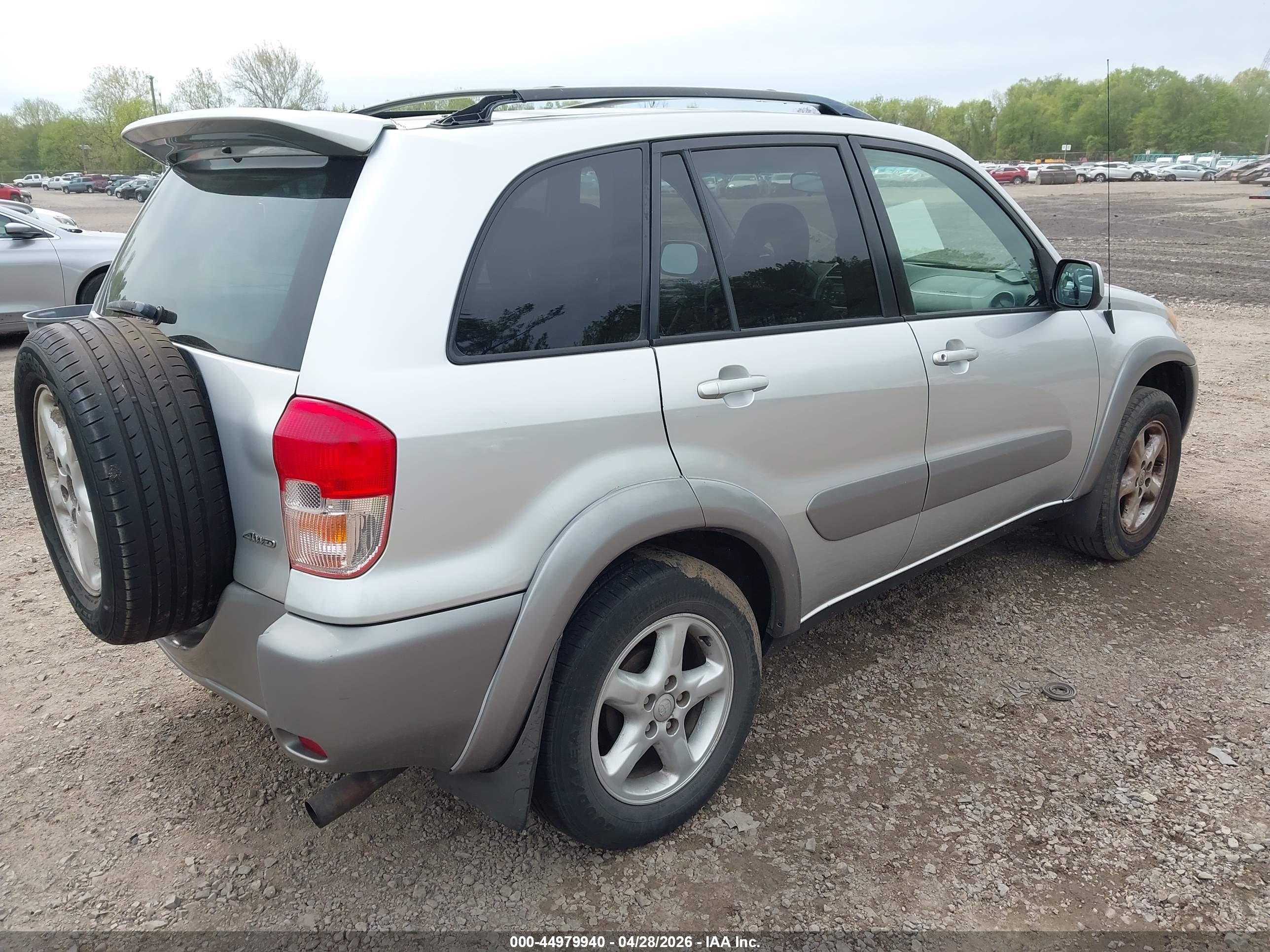 TOYOTA RAV4 image 4