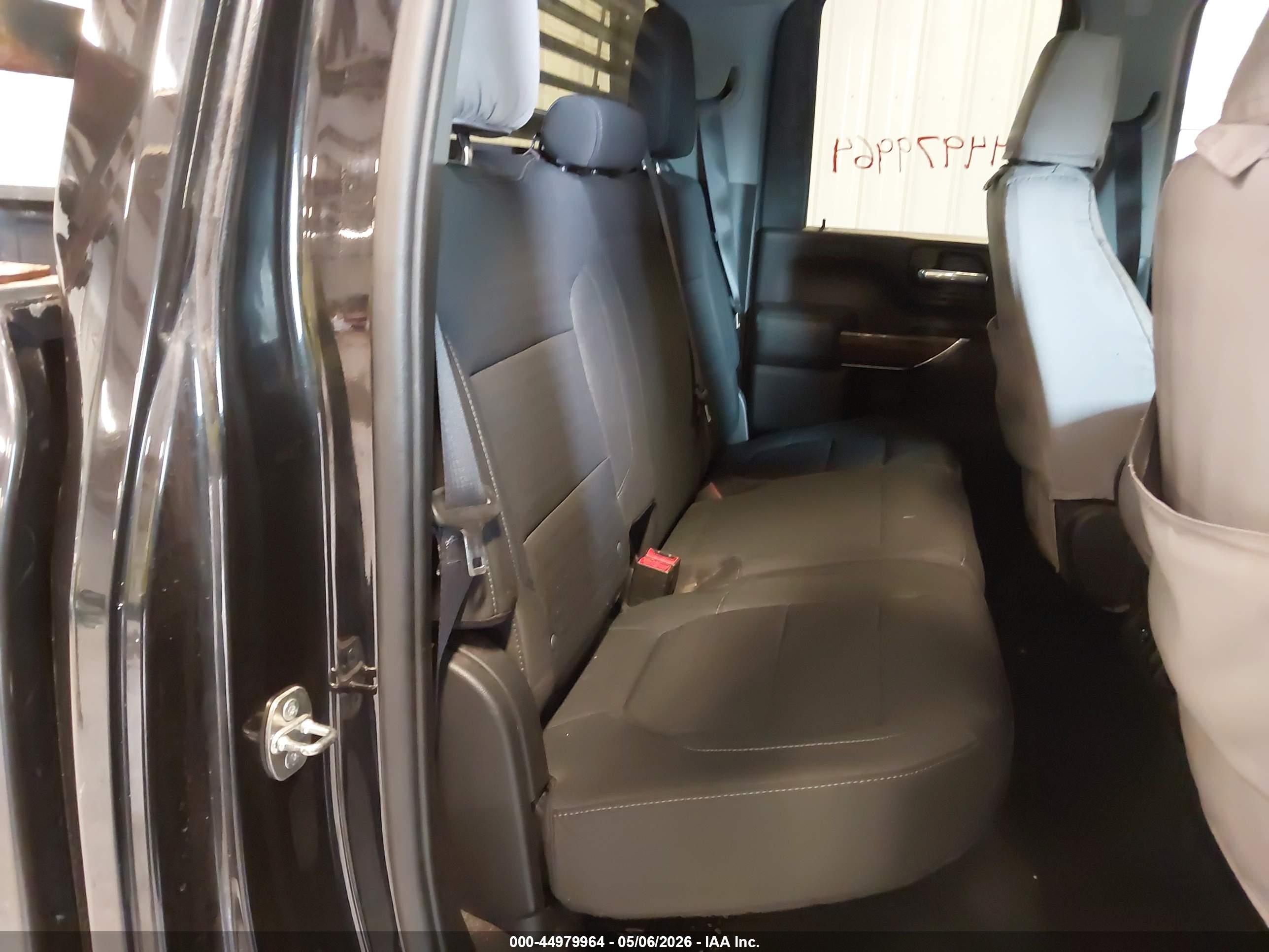 GMC SIERRA image 7