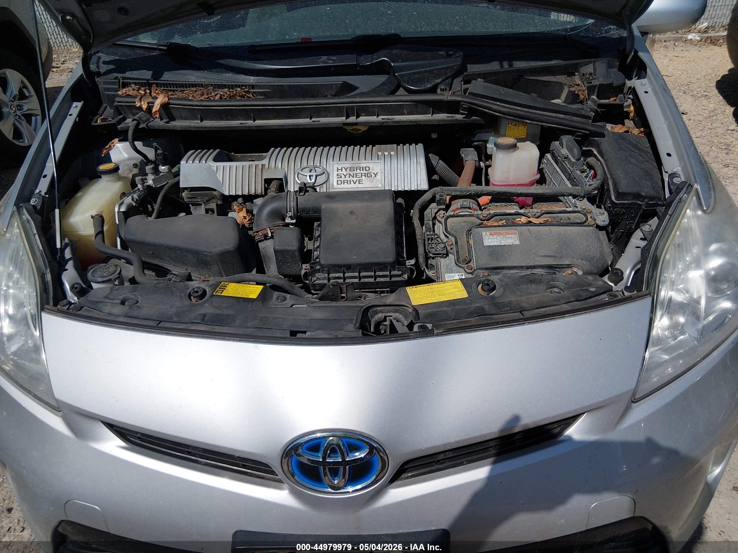 TOYOTA PRIUS image 10