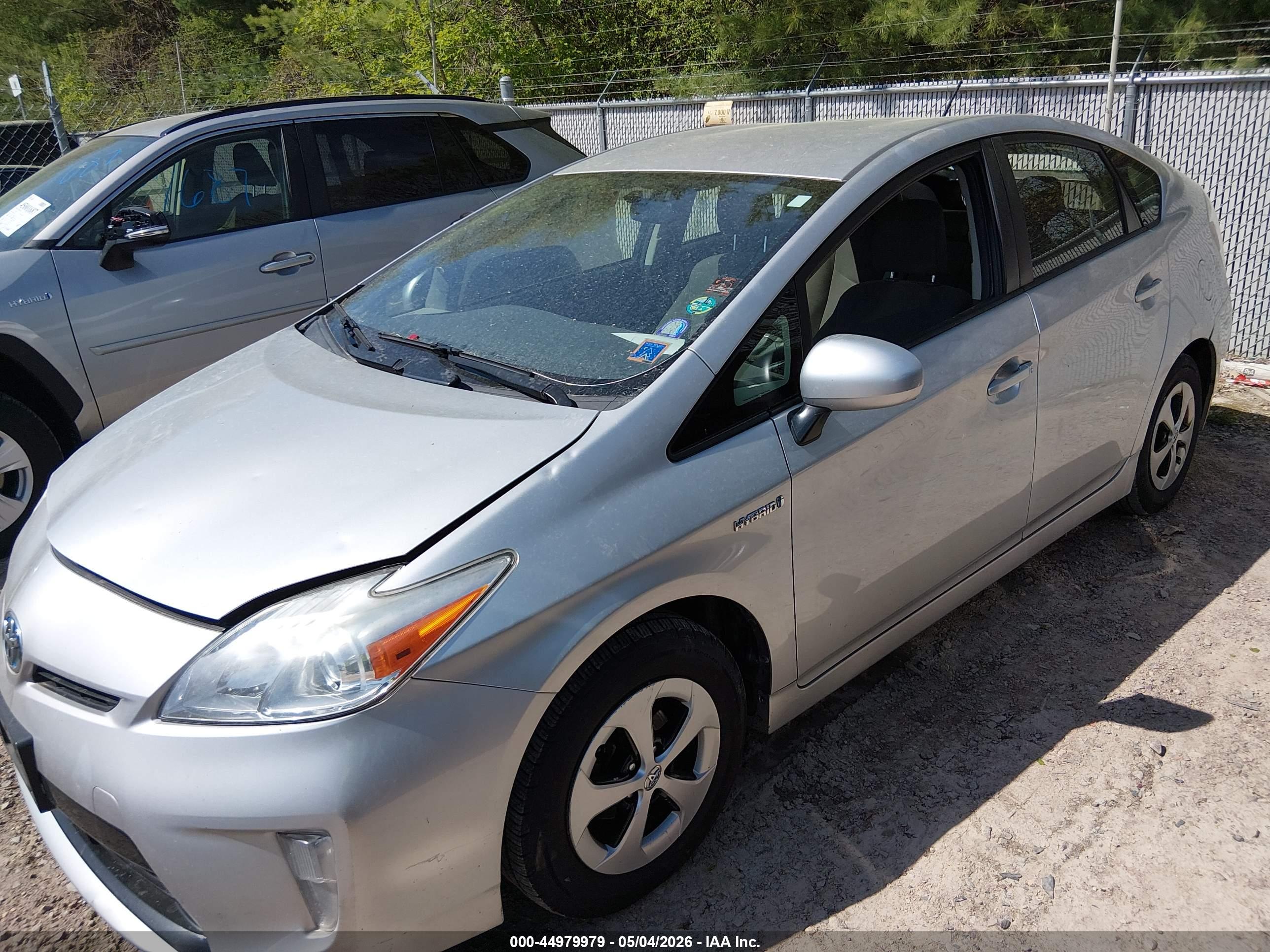 TOYOTA PRIUS image 2