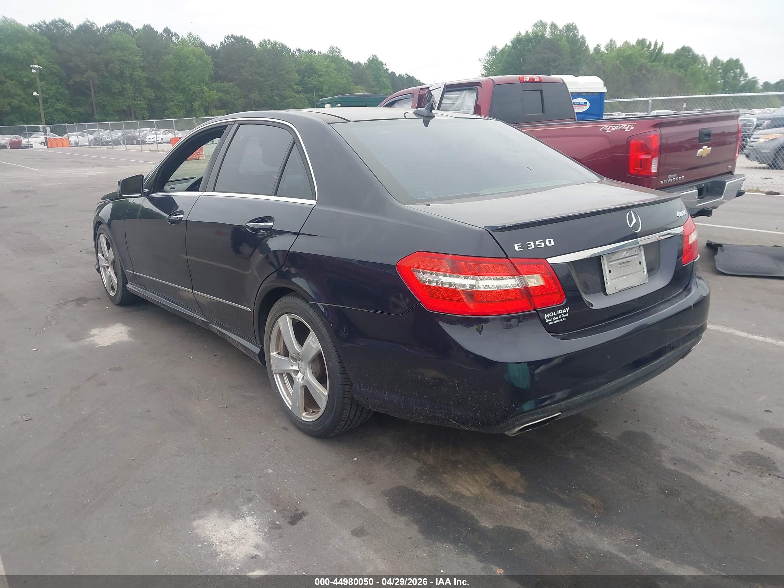 MERCEDES-BENZ E image 3