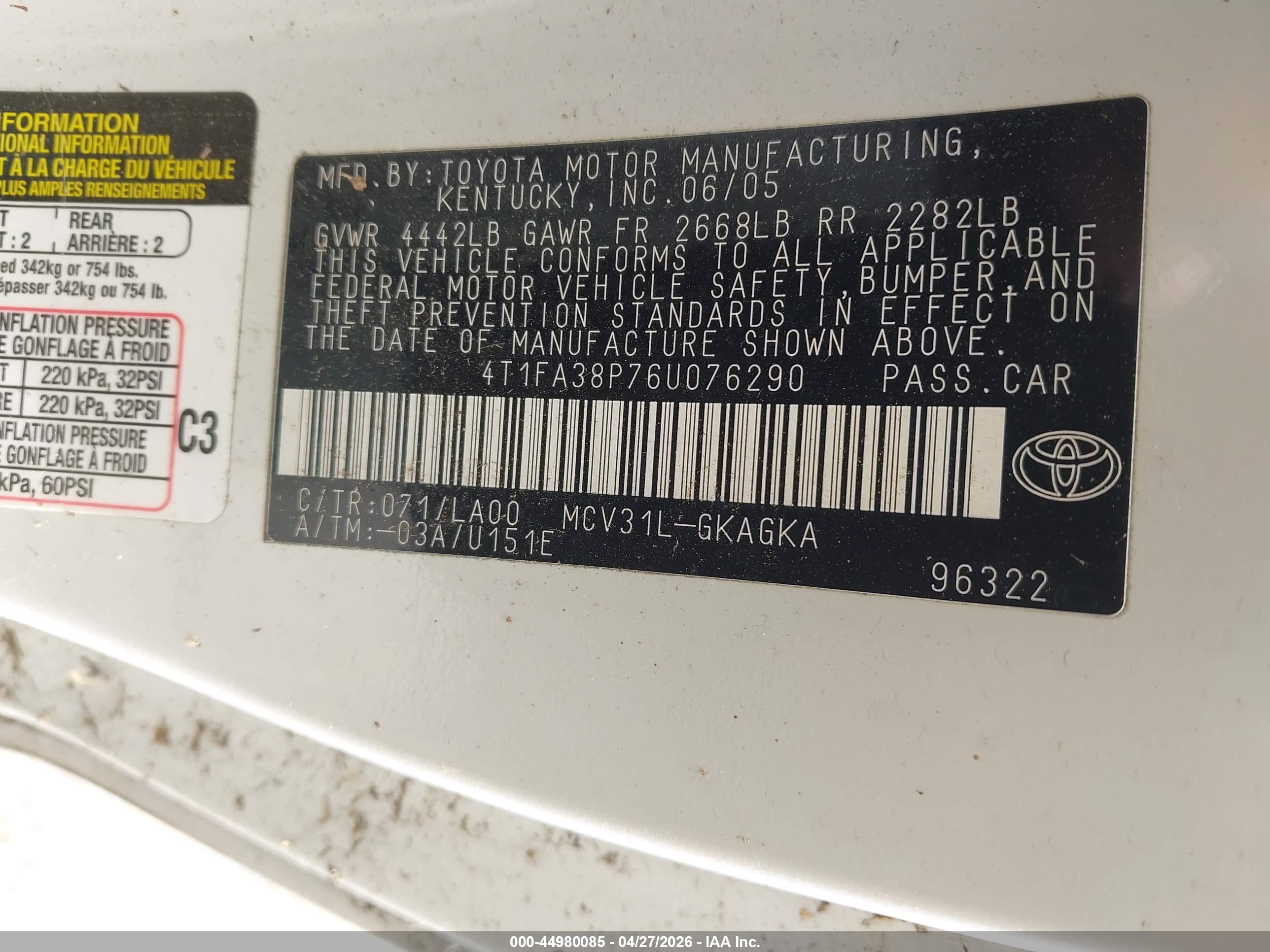 TOYOTA CAMRY image 9