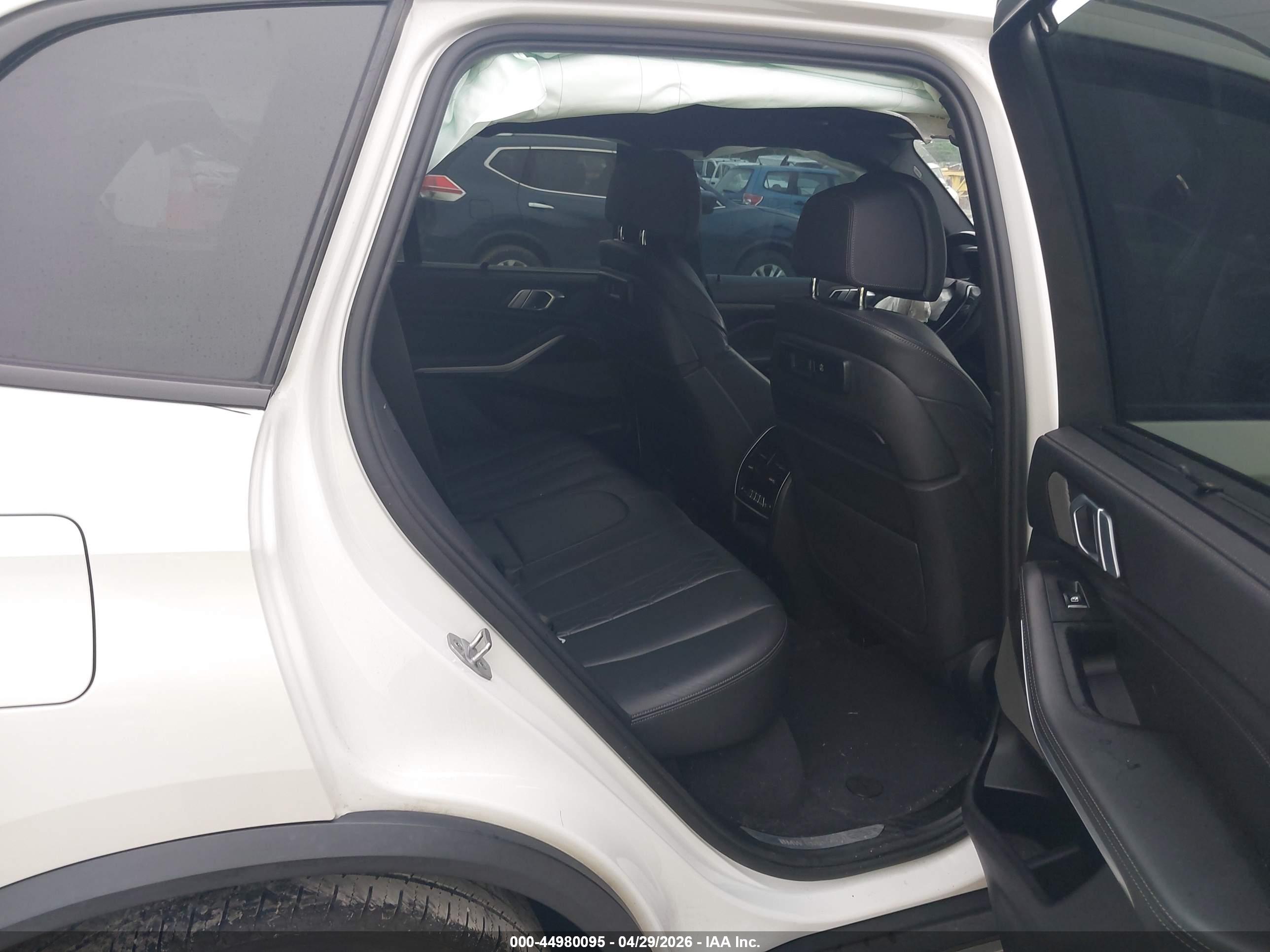 BMW X5 image 8