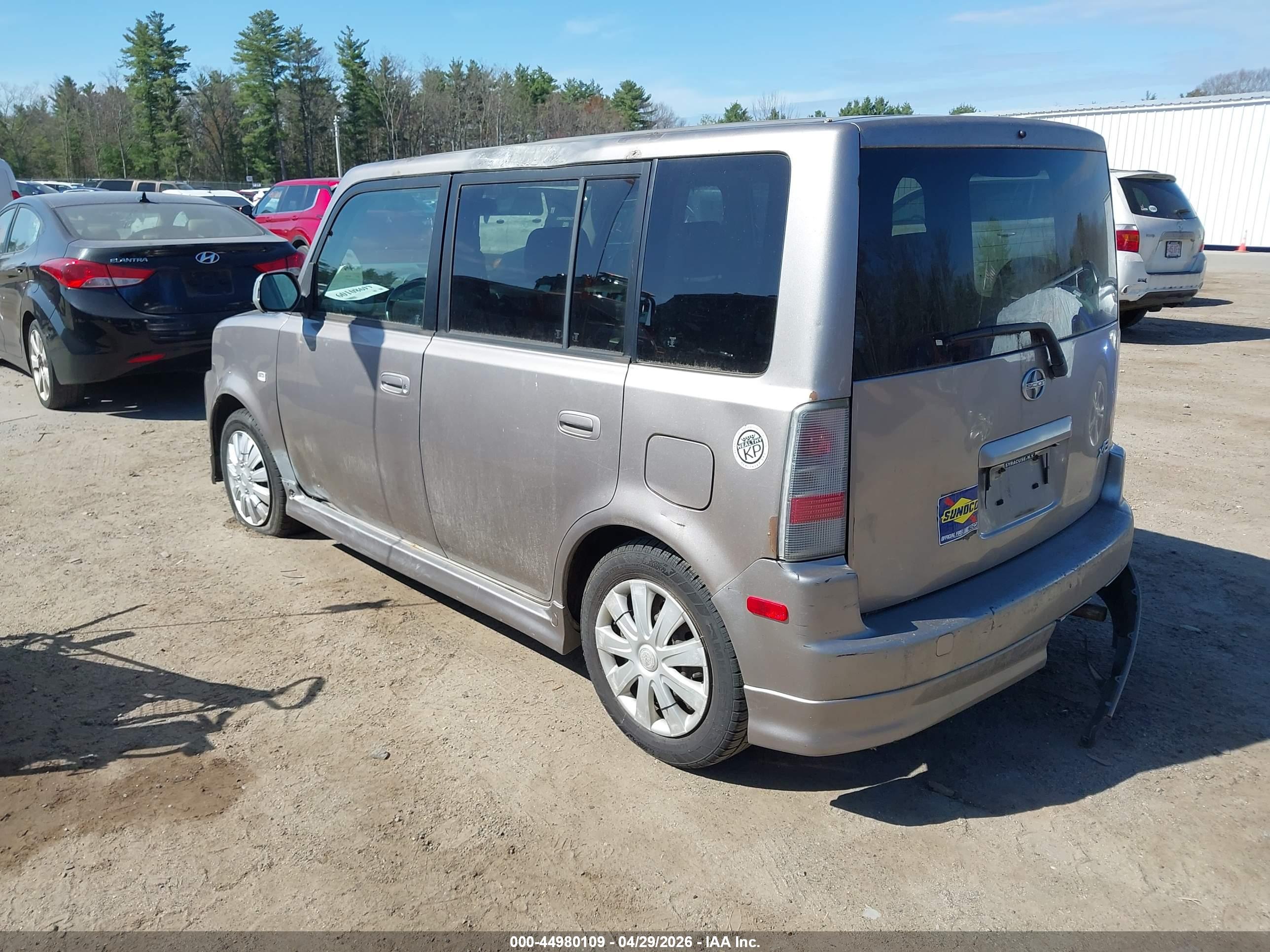 SCION XB image 3